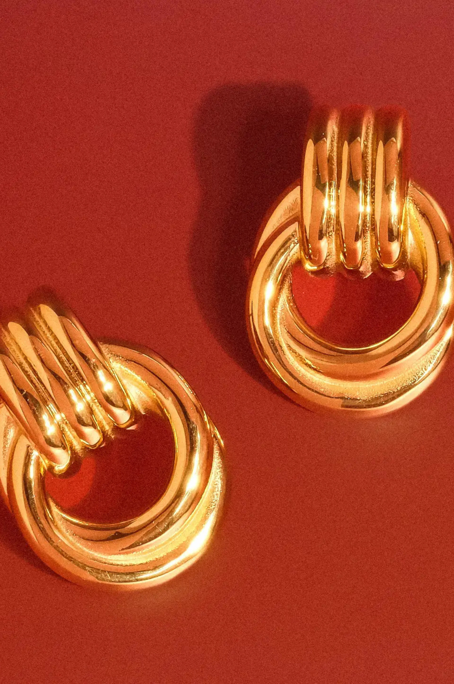 Wanda Classic Hoop Earring