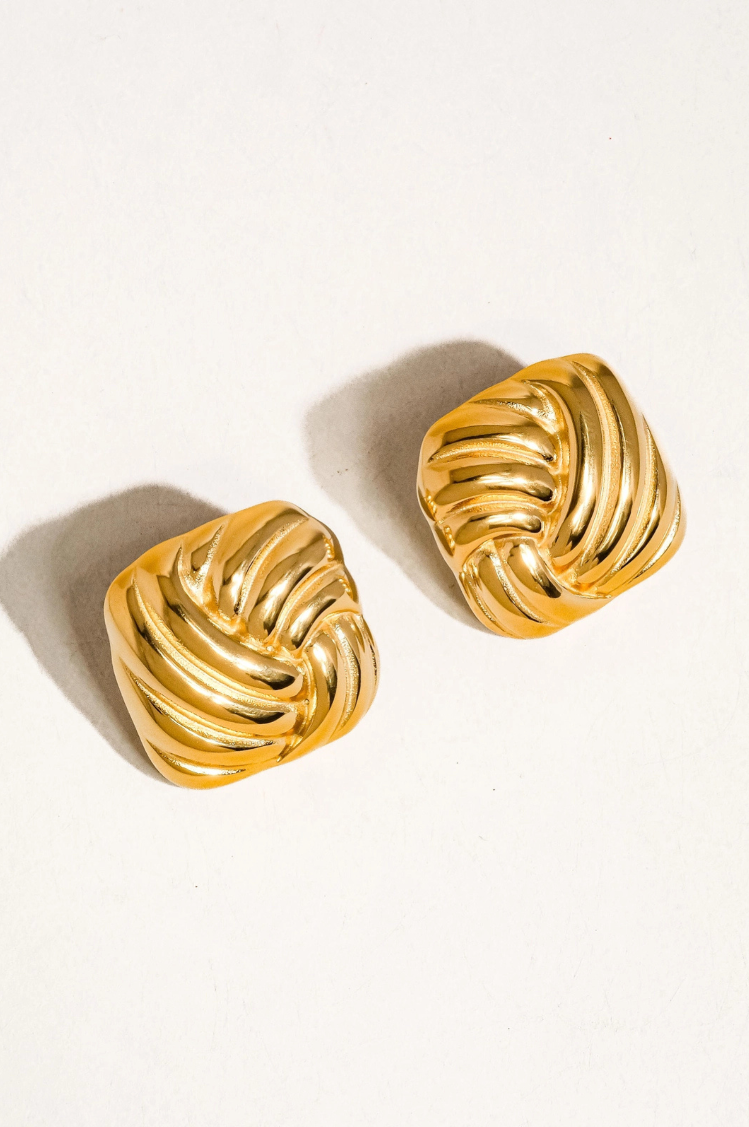 Thel Wavy Square Studs