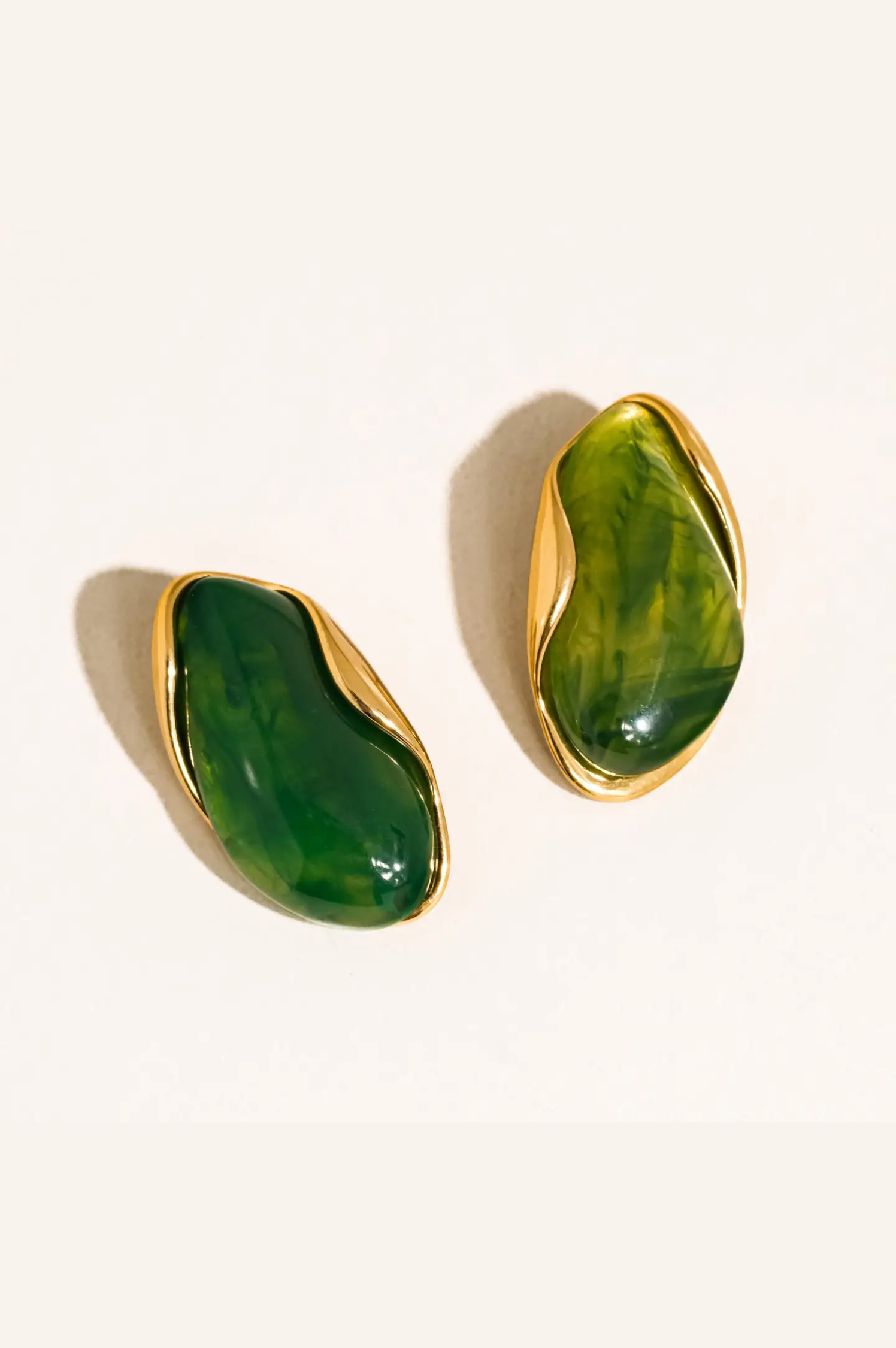 Maélie Resin Drop Earrings