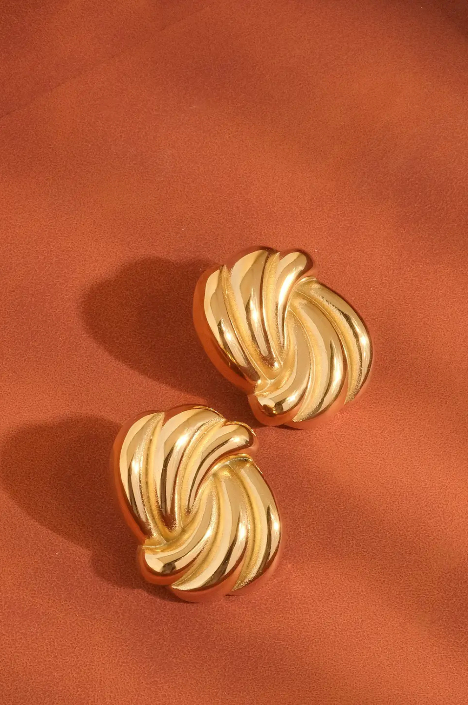 Ashton Wavy Studs