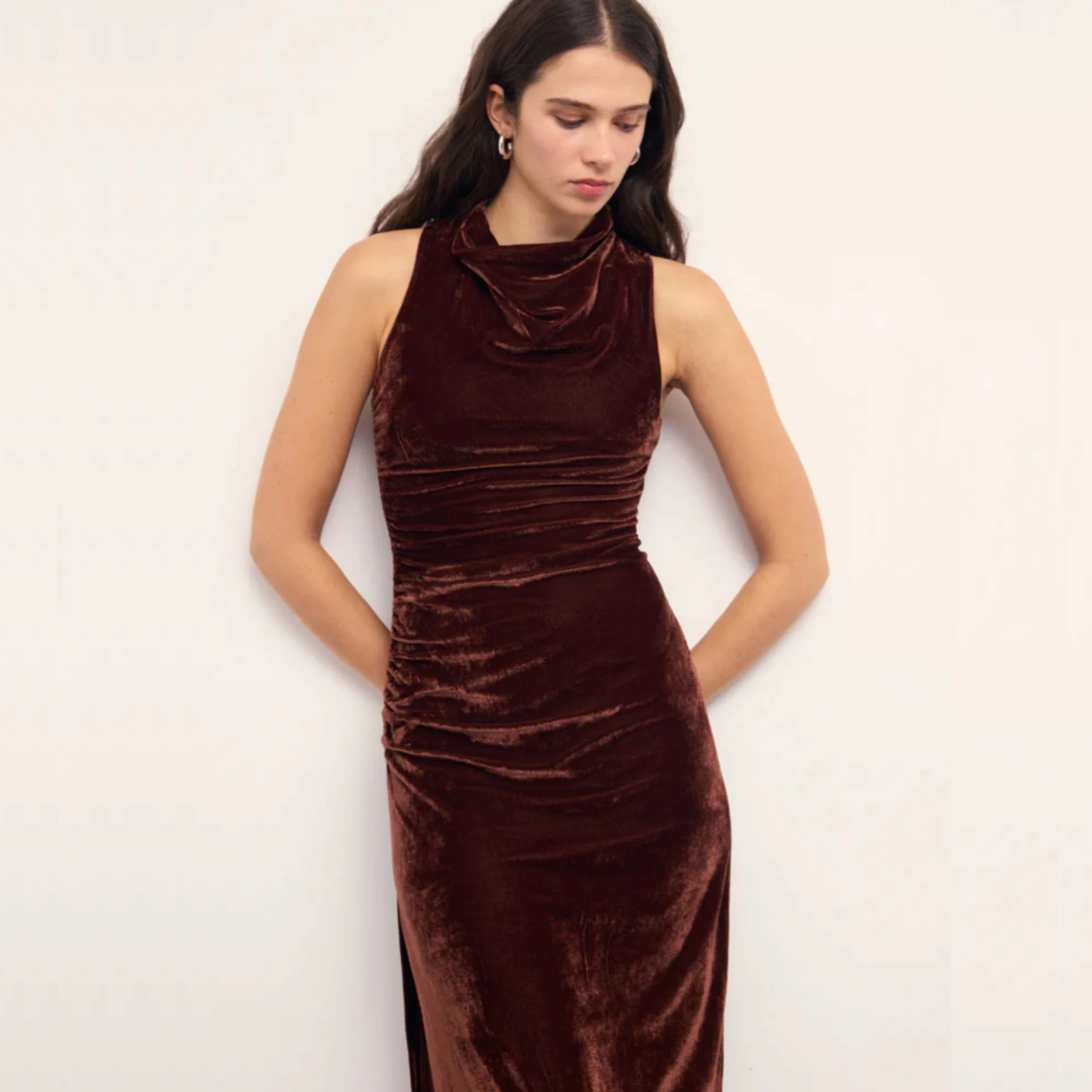 /collections/dresses