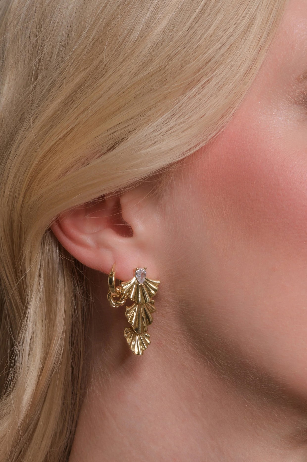 DREW DROP FAN EARRINGS