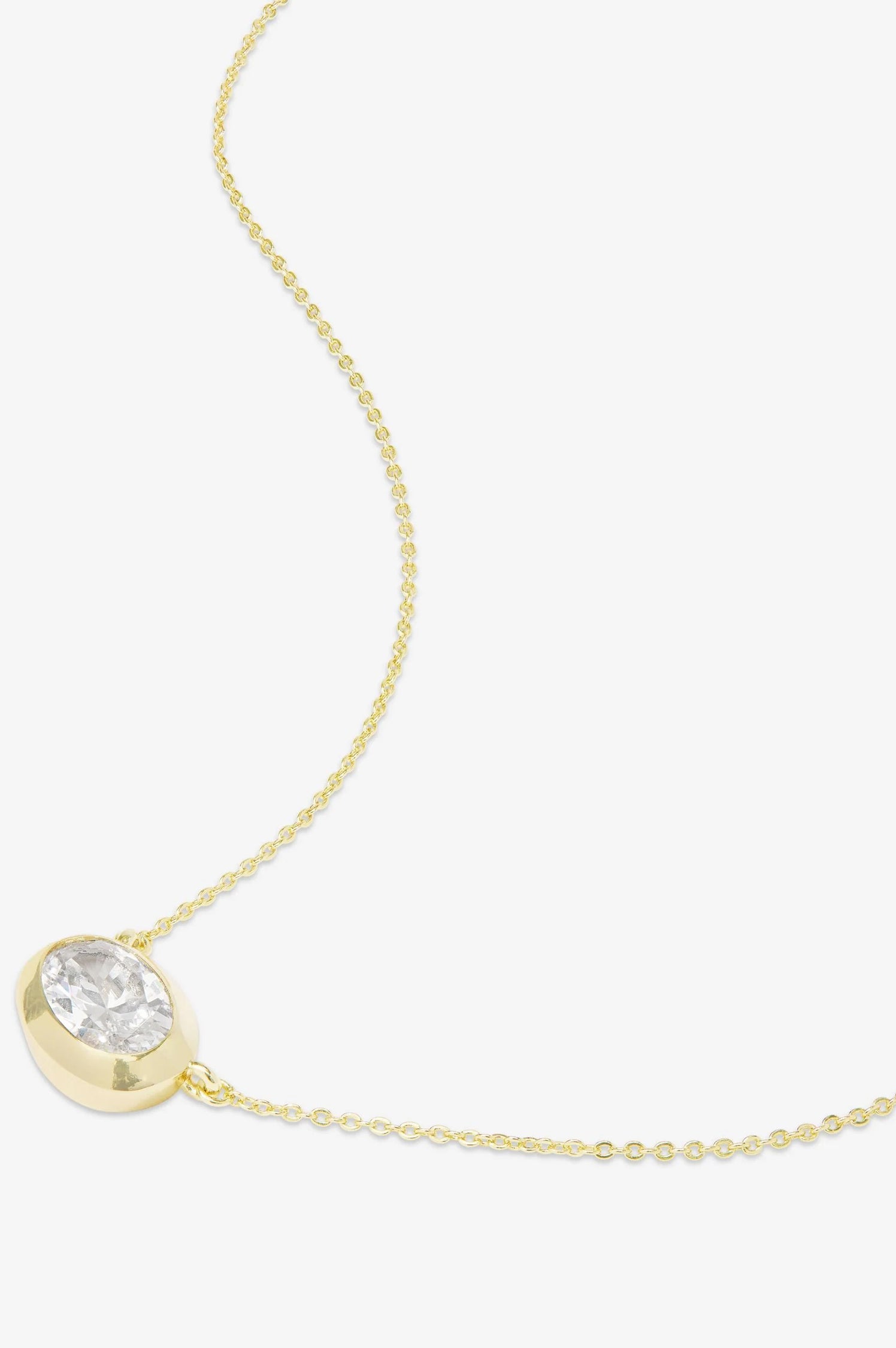 SHE'S A BOSS PENDANT NECKLACE