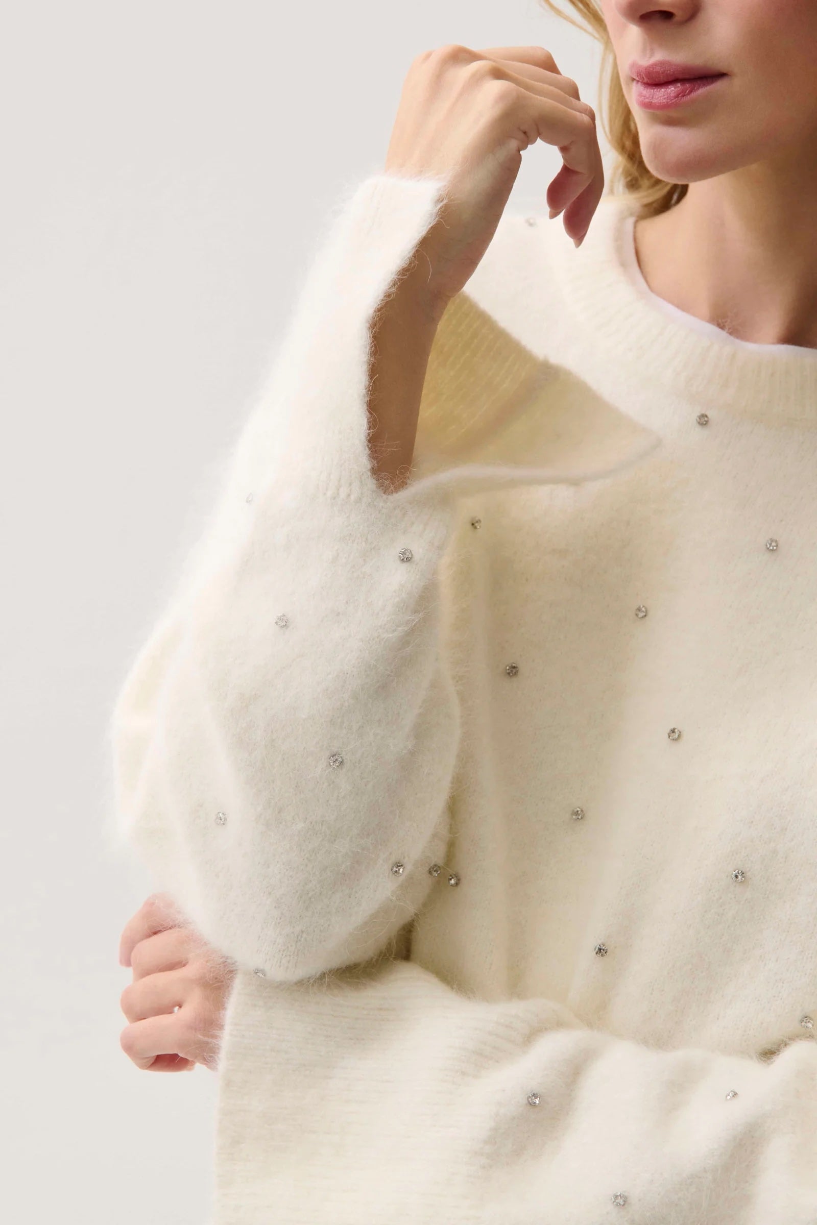 LUNA EMBELLISHED CREW NECK SWEATER