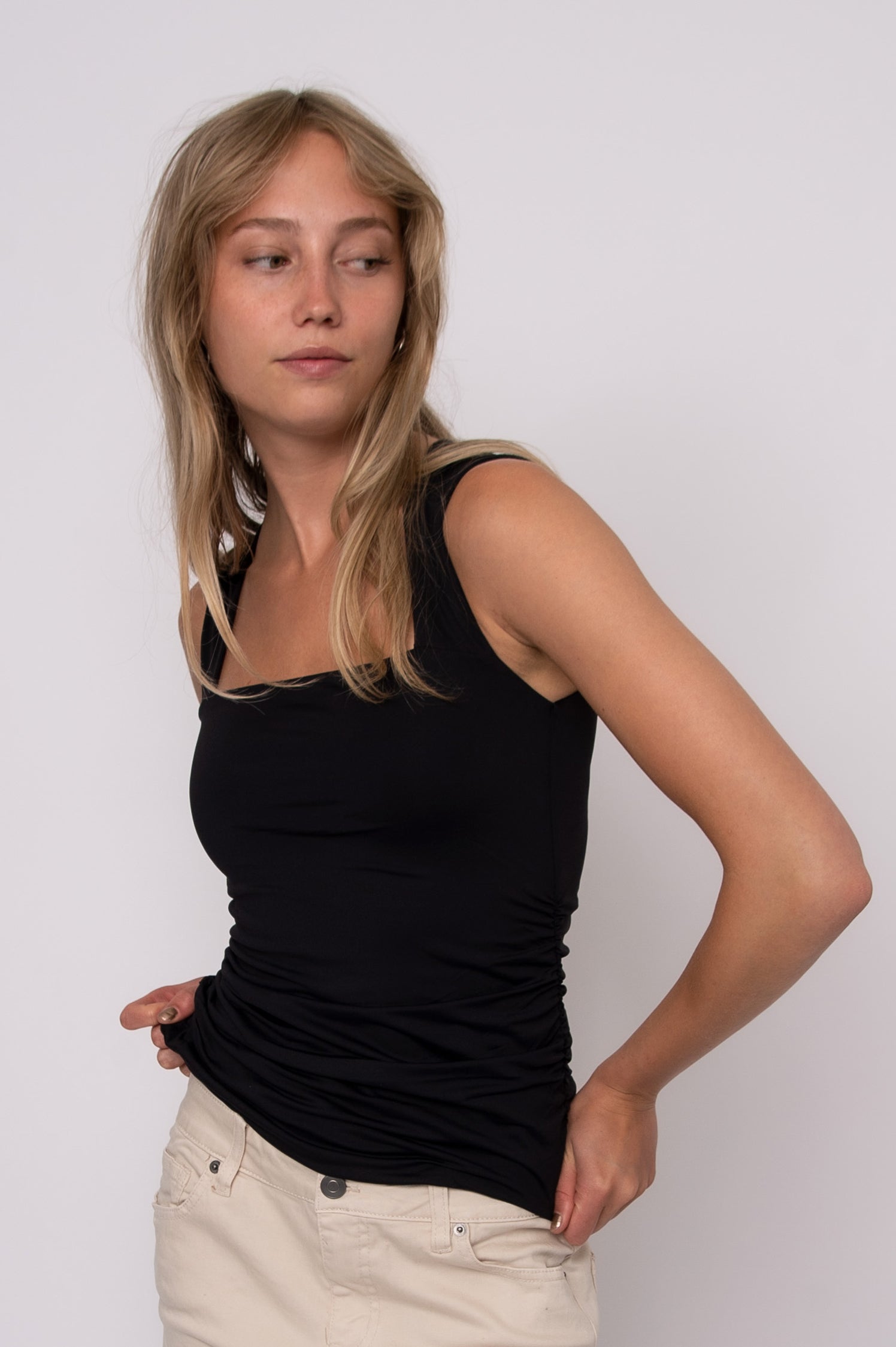 DAVINCI SECOND SKIN SQUARE NECK RUCHED TOP