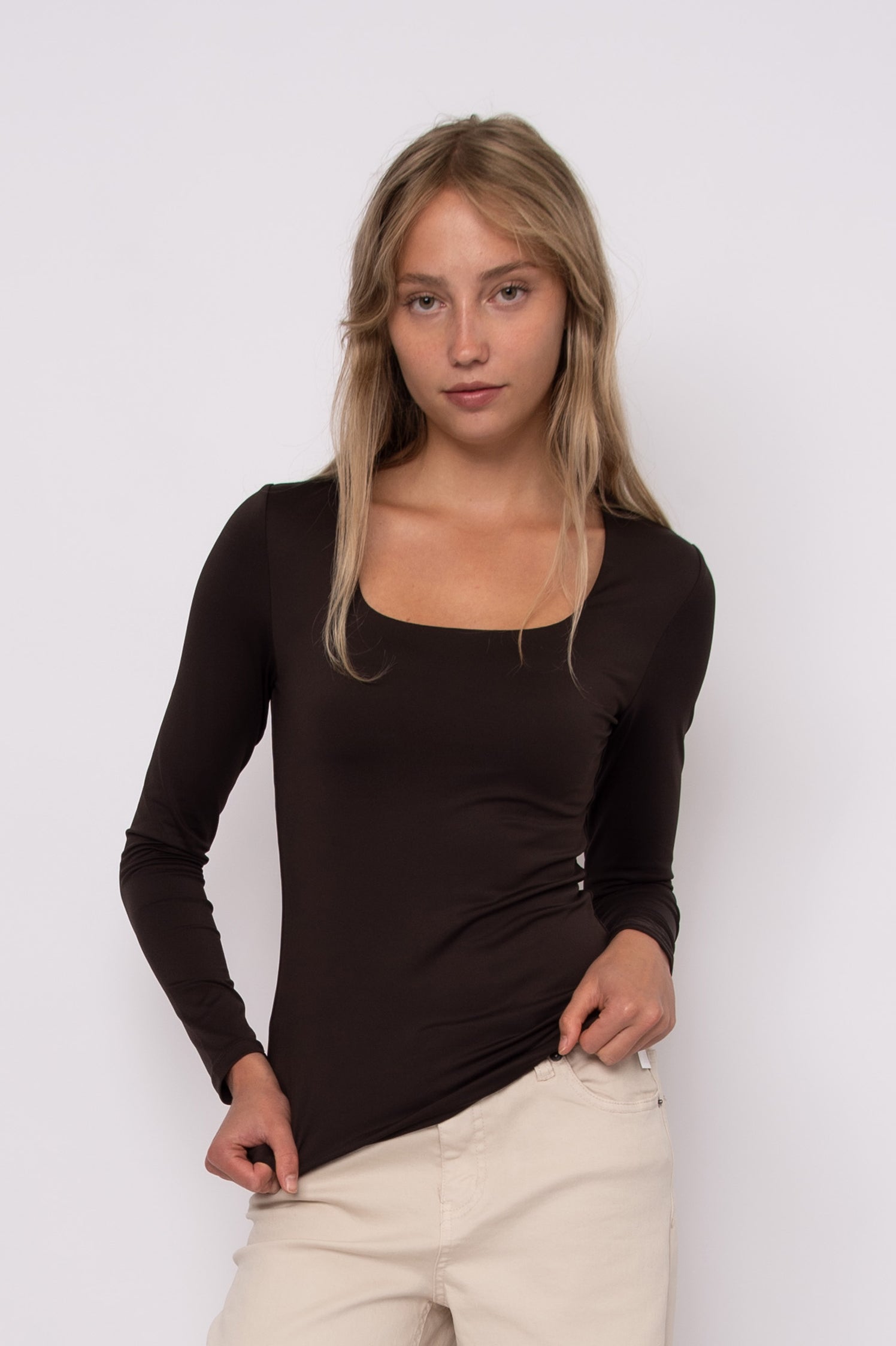 MARIANA SECOND SKIN LS SCOOP TOP