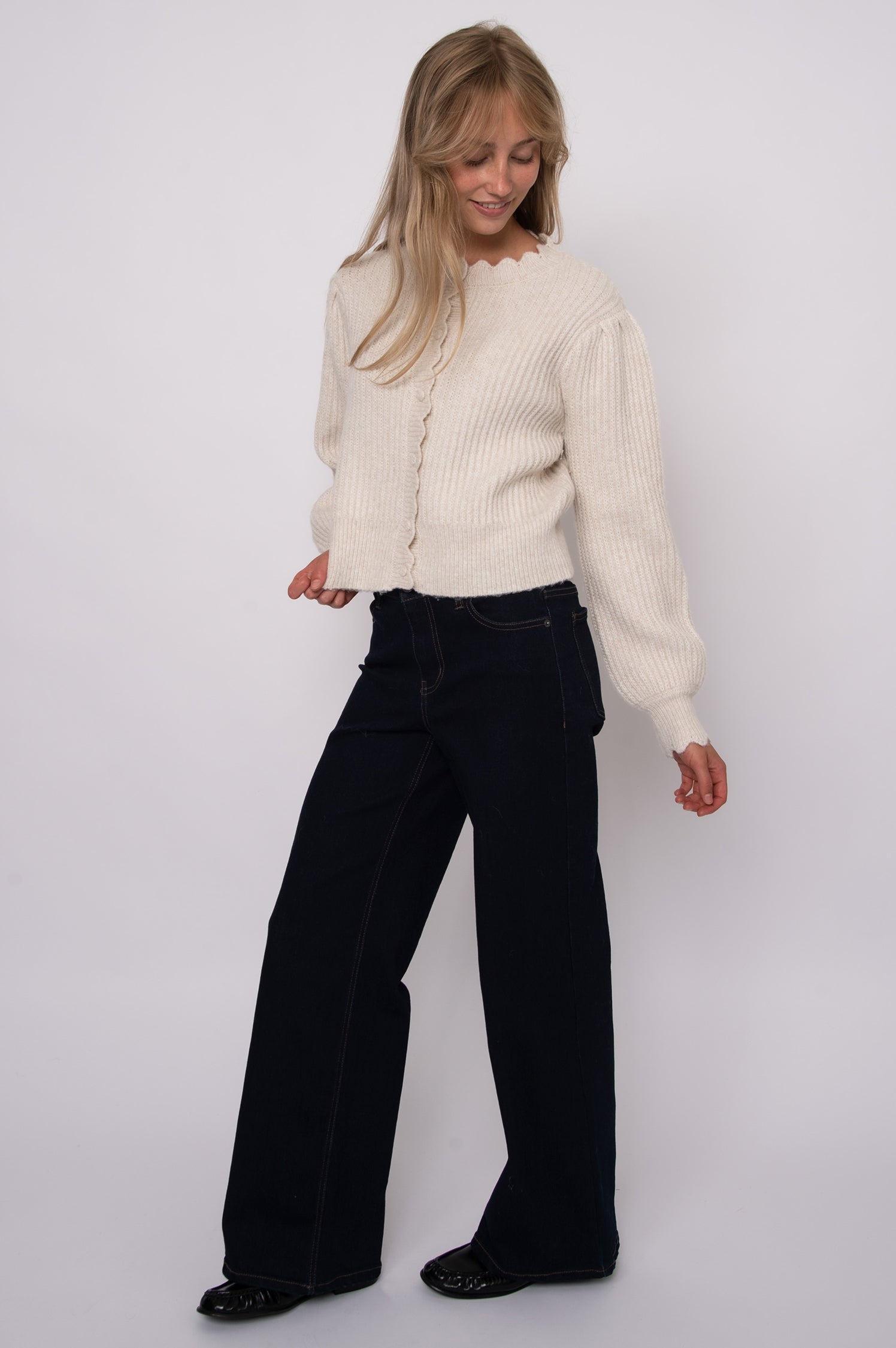 TRUDY LONG SLEEVE CREWNECK CARDIGAN