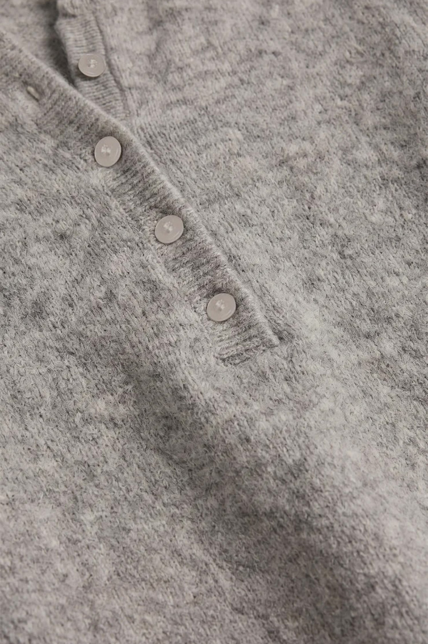 WESTMONT HENLEY SWEATER