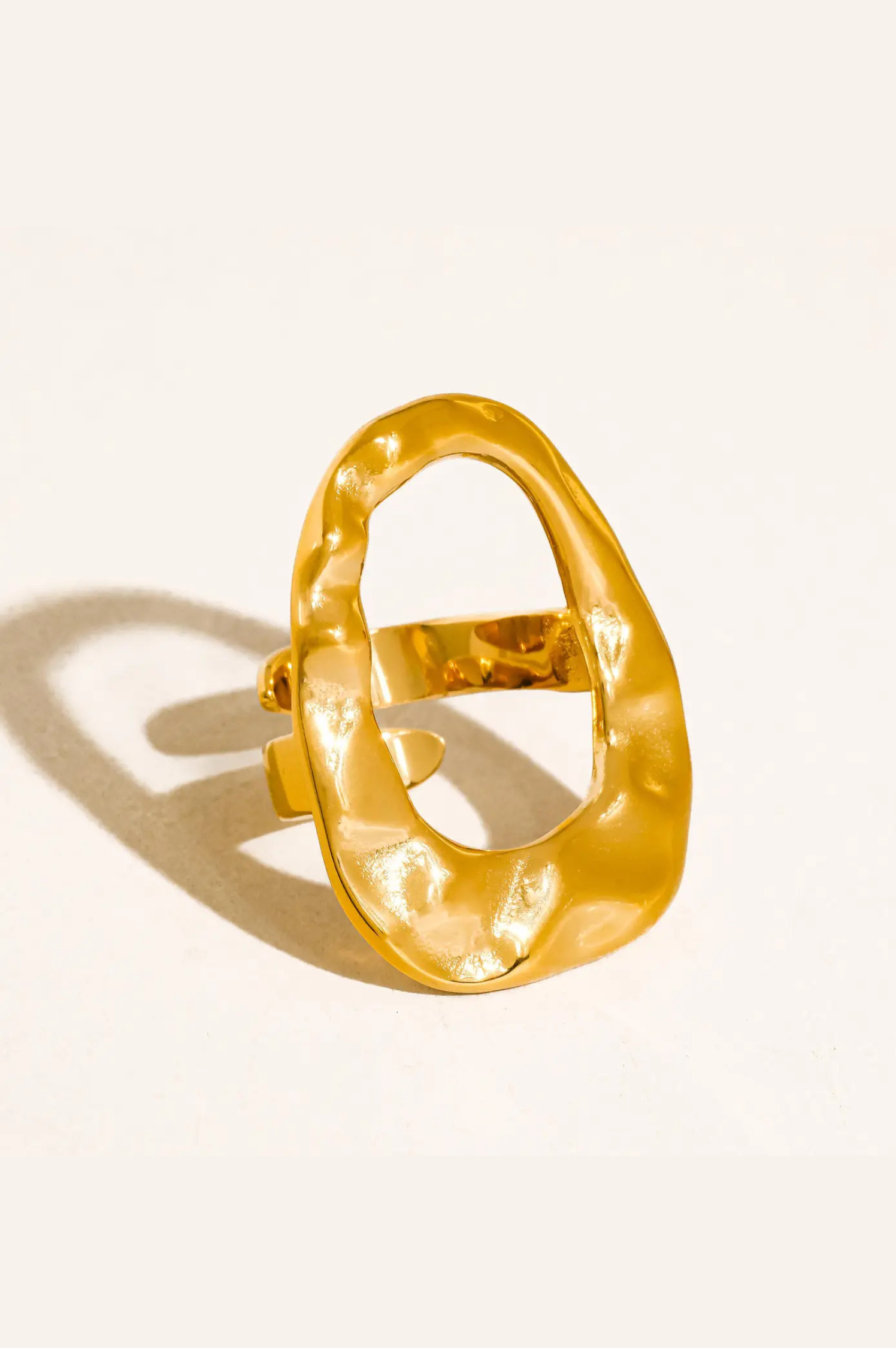 Aurithra Statement Ring
