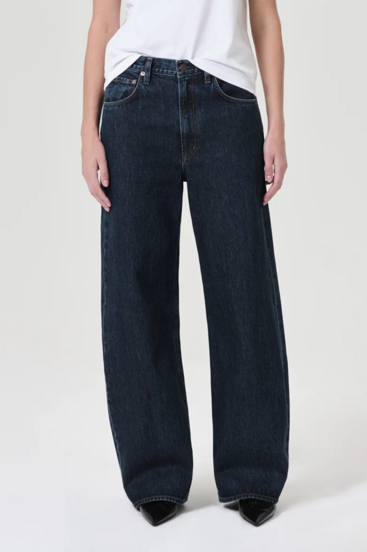 Low Curve Jean- Pendulum