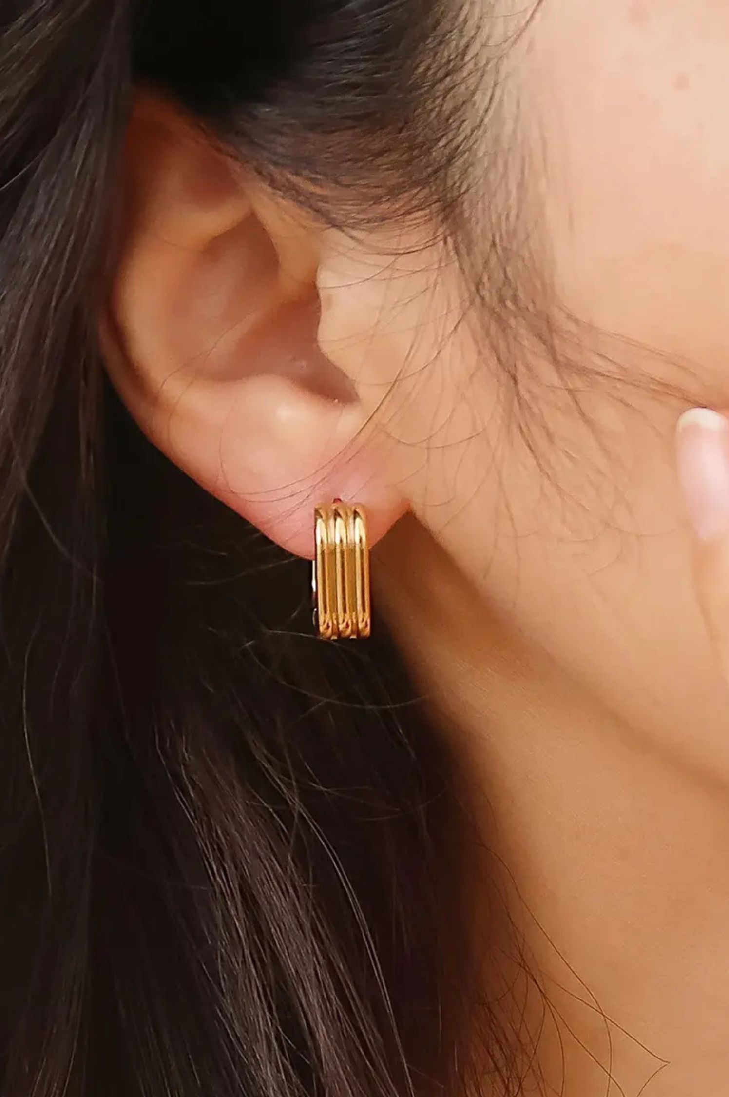 Noa Hoop Earring