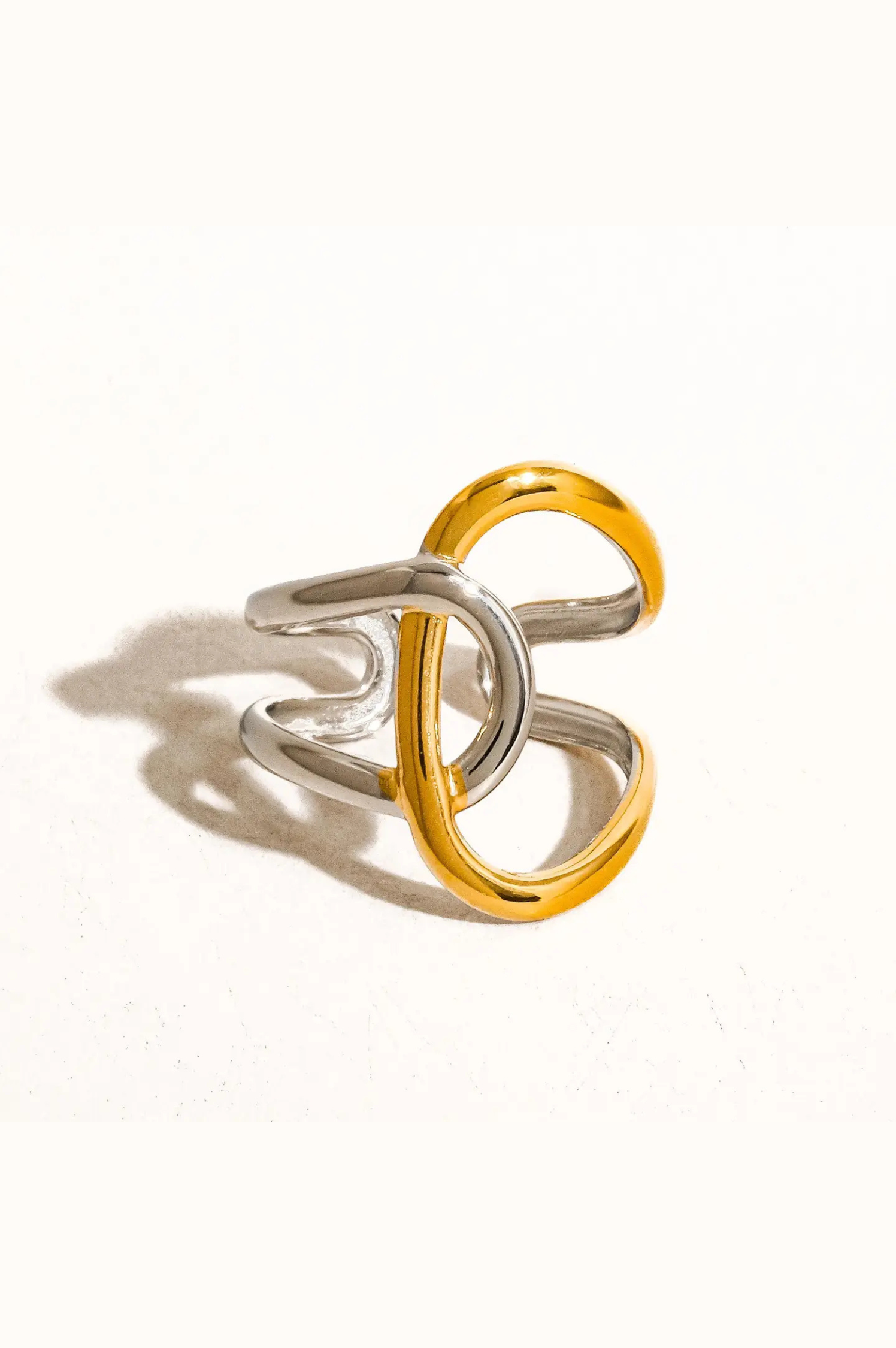 Lior Abstract Ring