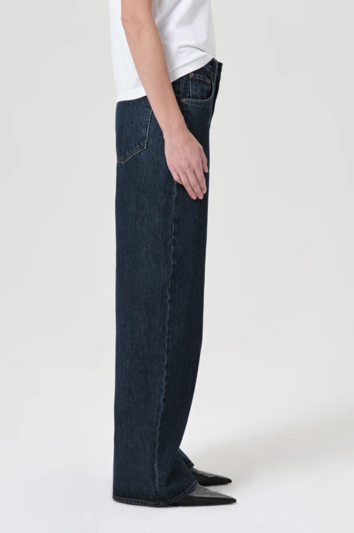 Low Curve Jean- Pendulum