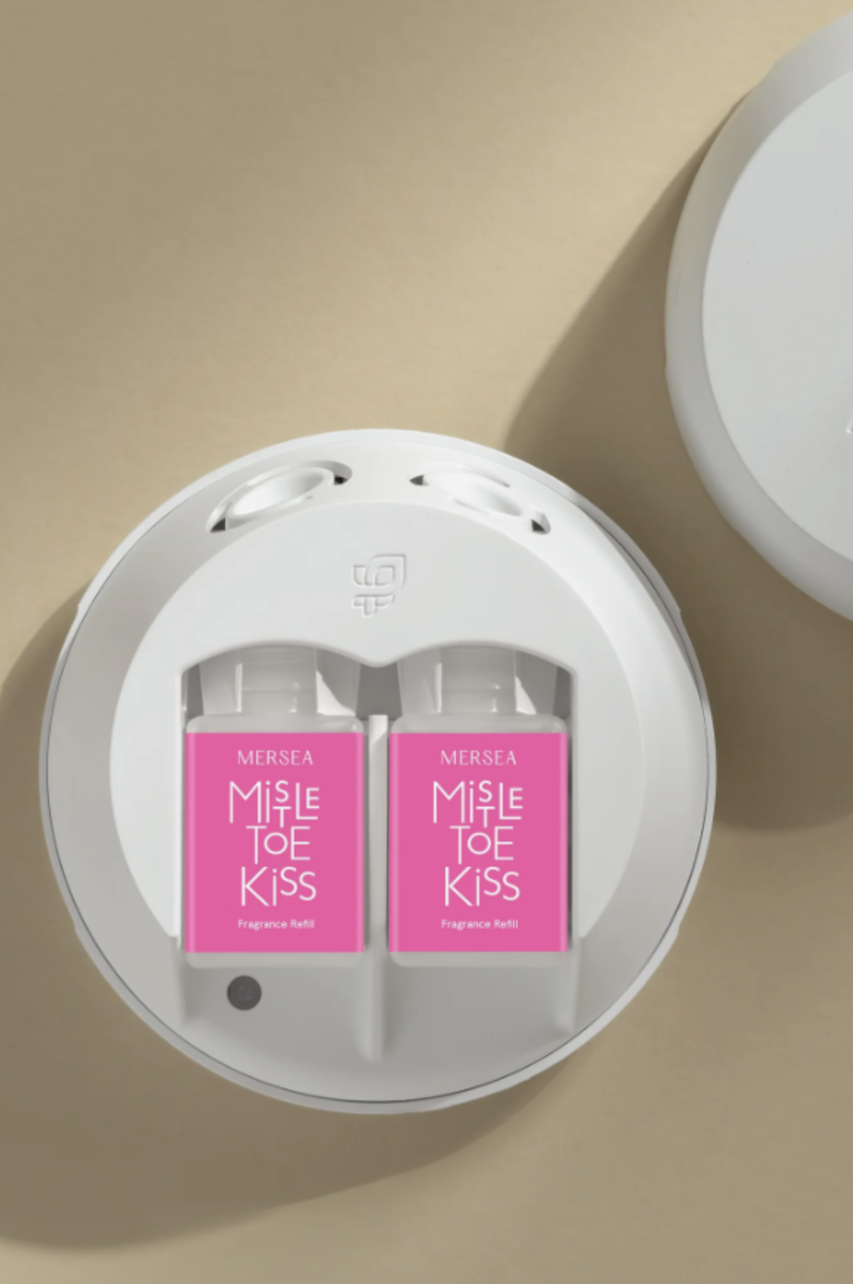 Mersea Holiday - Mistle Toe Kiss