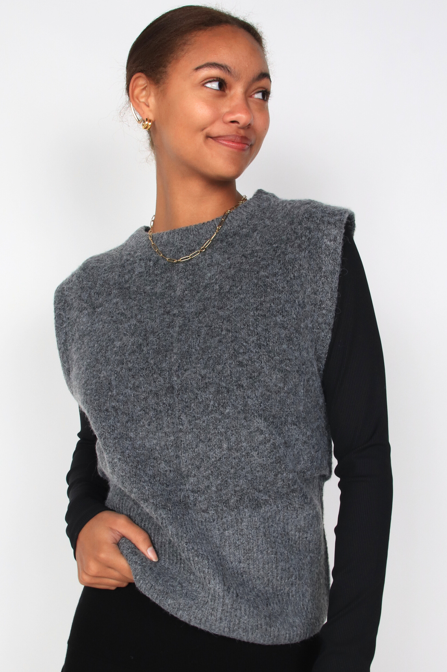 Elizabeth Sleeveless Sweater