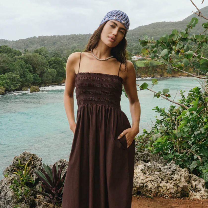 /collections/dresses