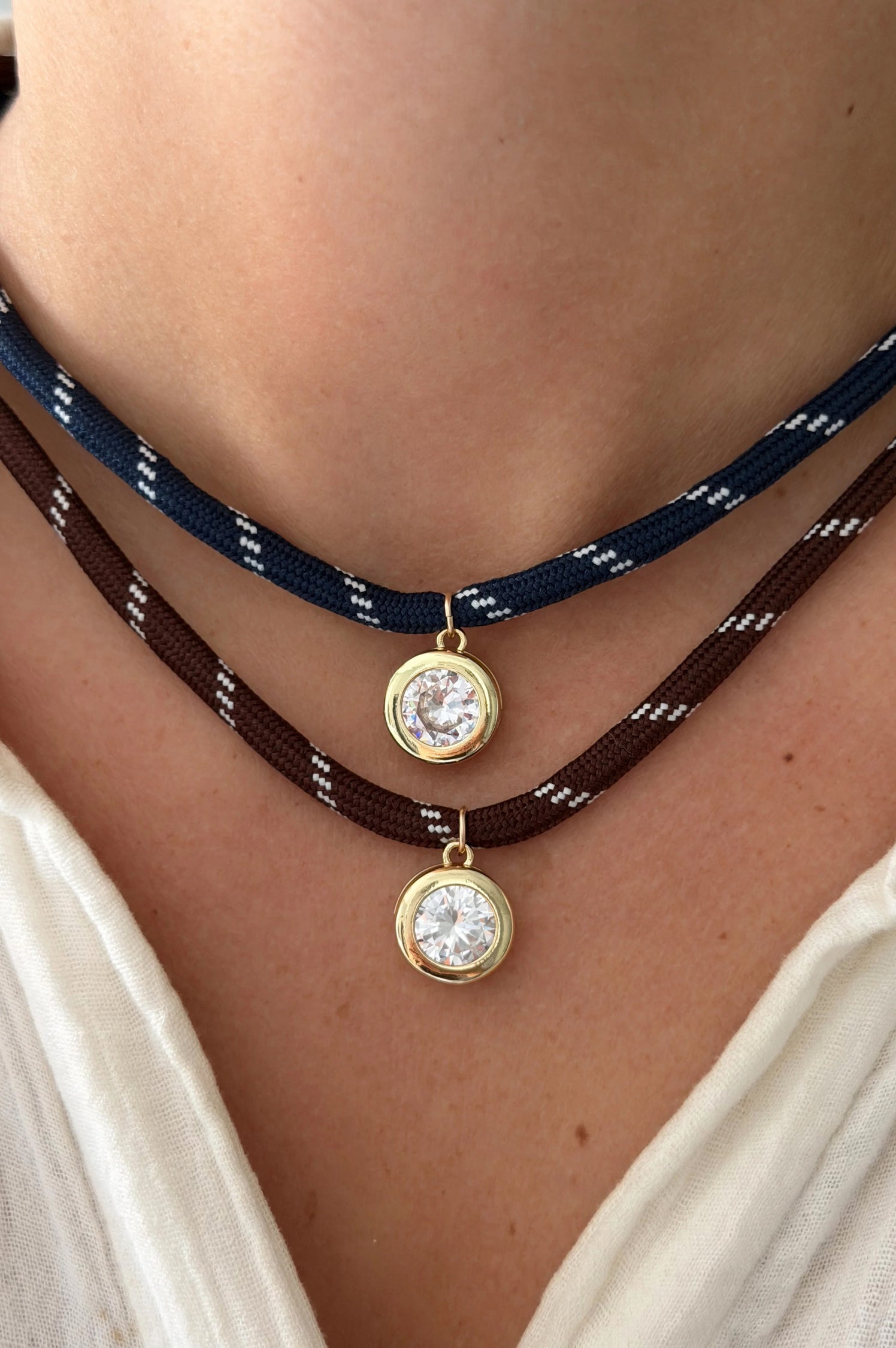 SPARKLE PARACORD NECKLACE