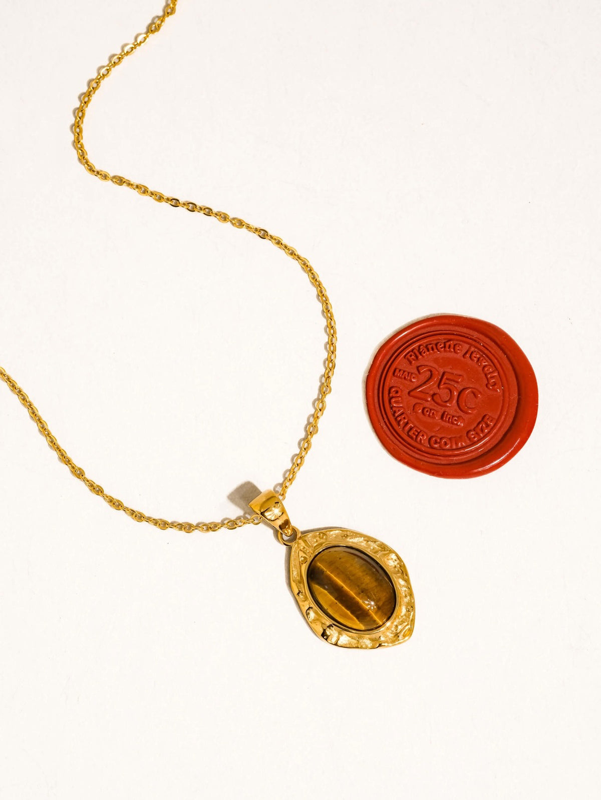 Elouise Oval Stone Pendant Necklace