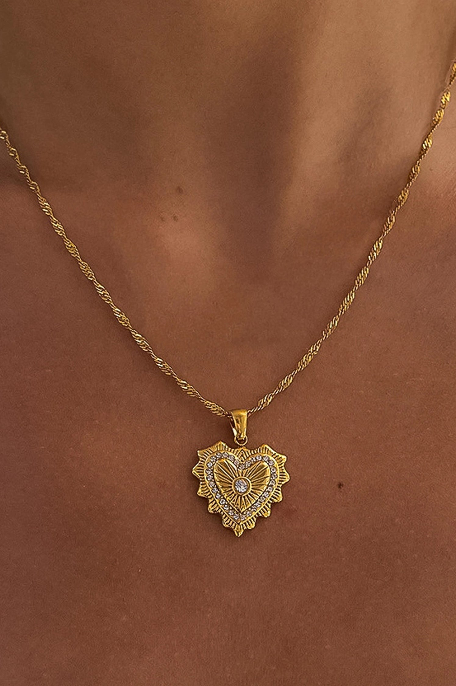 Valea Heart Pendant Necklace