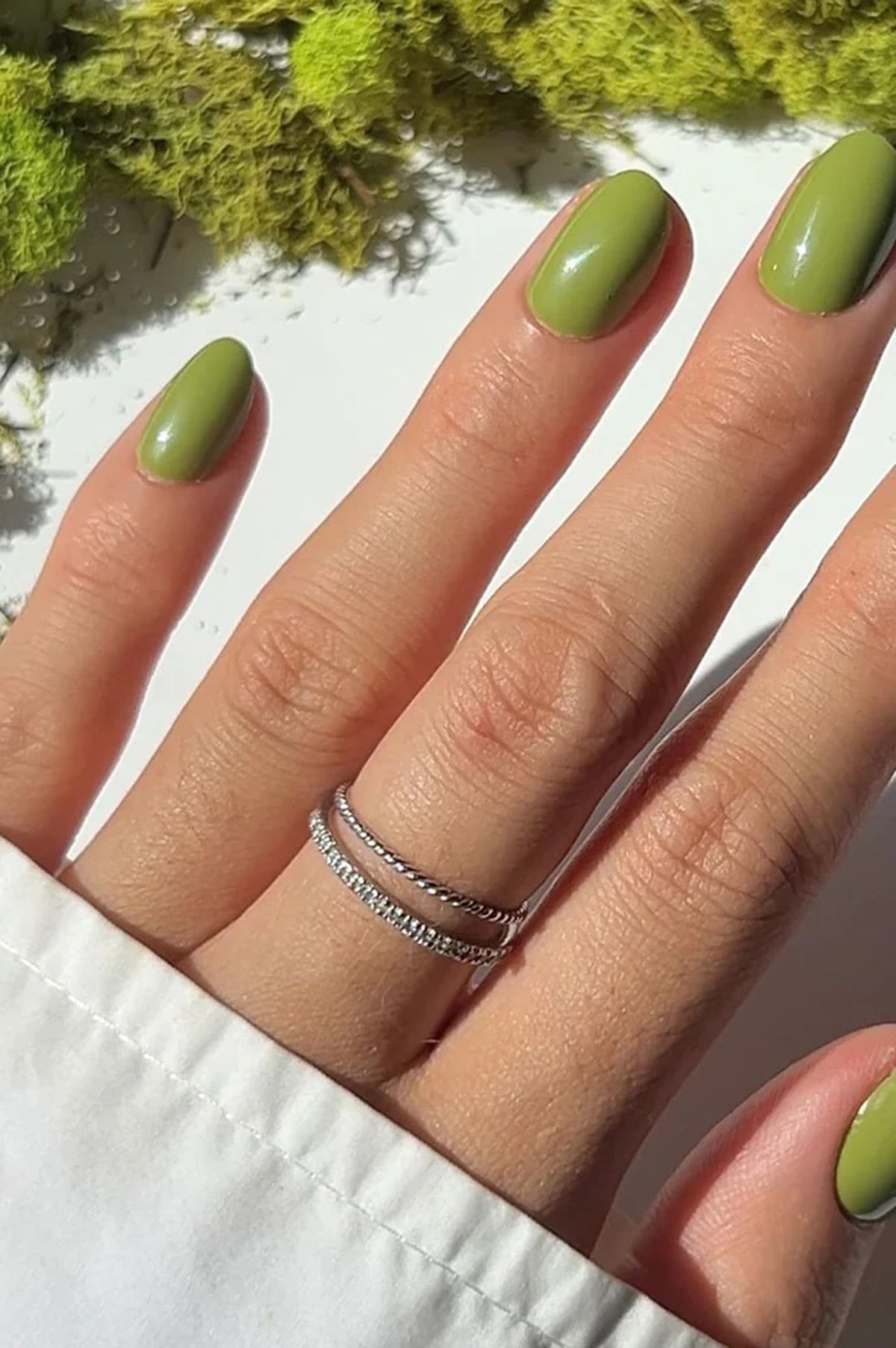 PRESS-ON NAILS - MOSS GREEN
