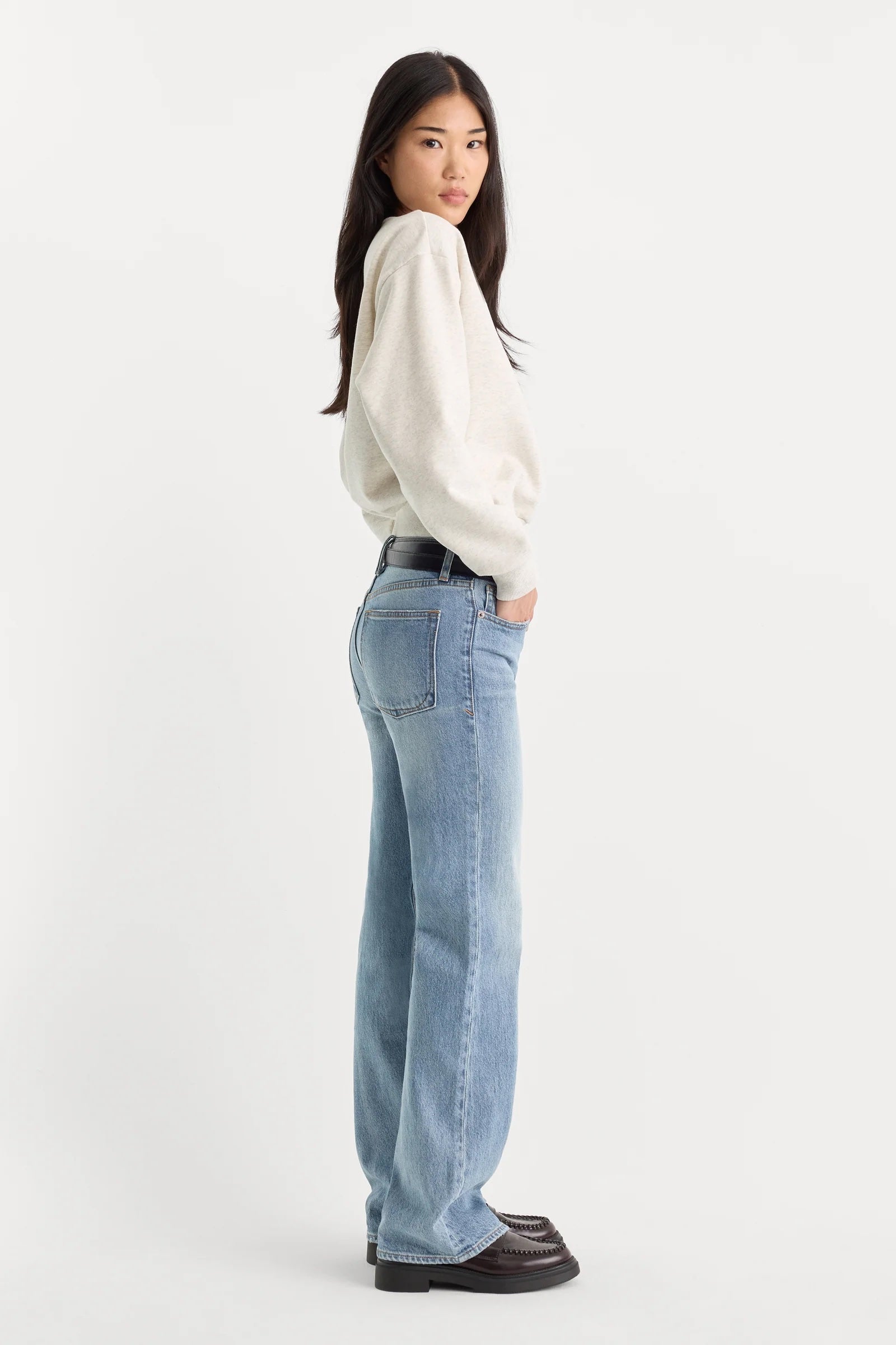 VINTAGE LOW LOOSE JEANS