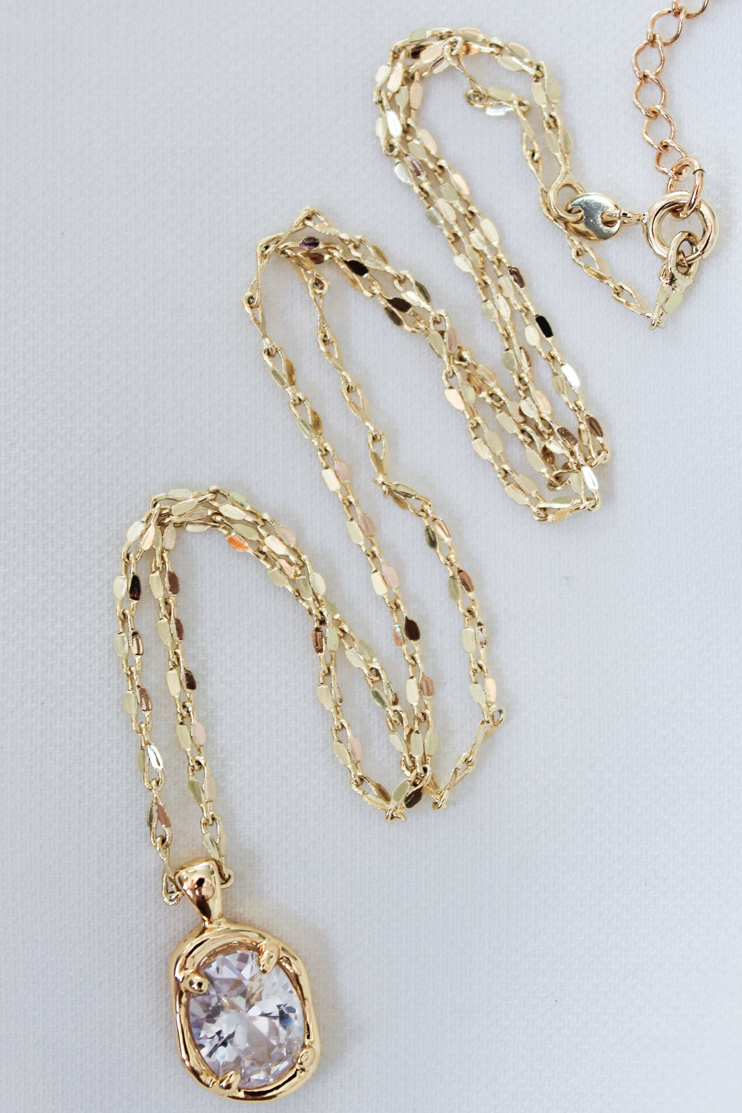 BIRDIE NECKLACE