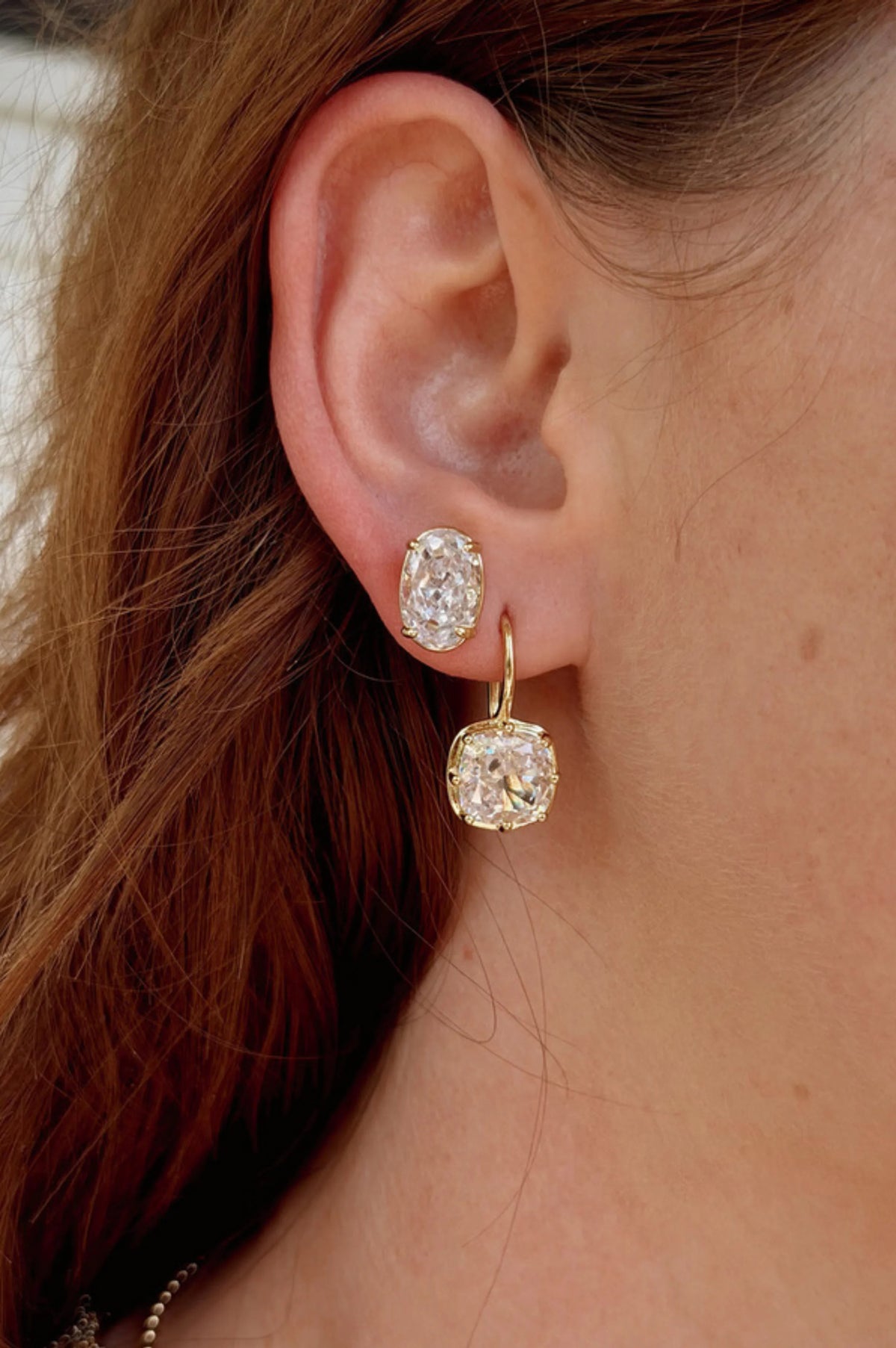 CECILY OVAL STUD EARRINGS