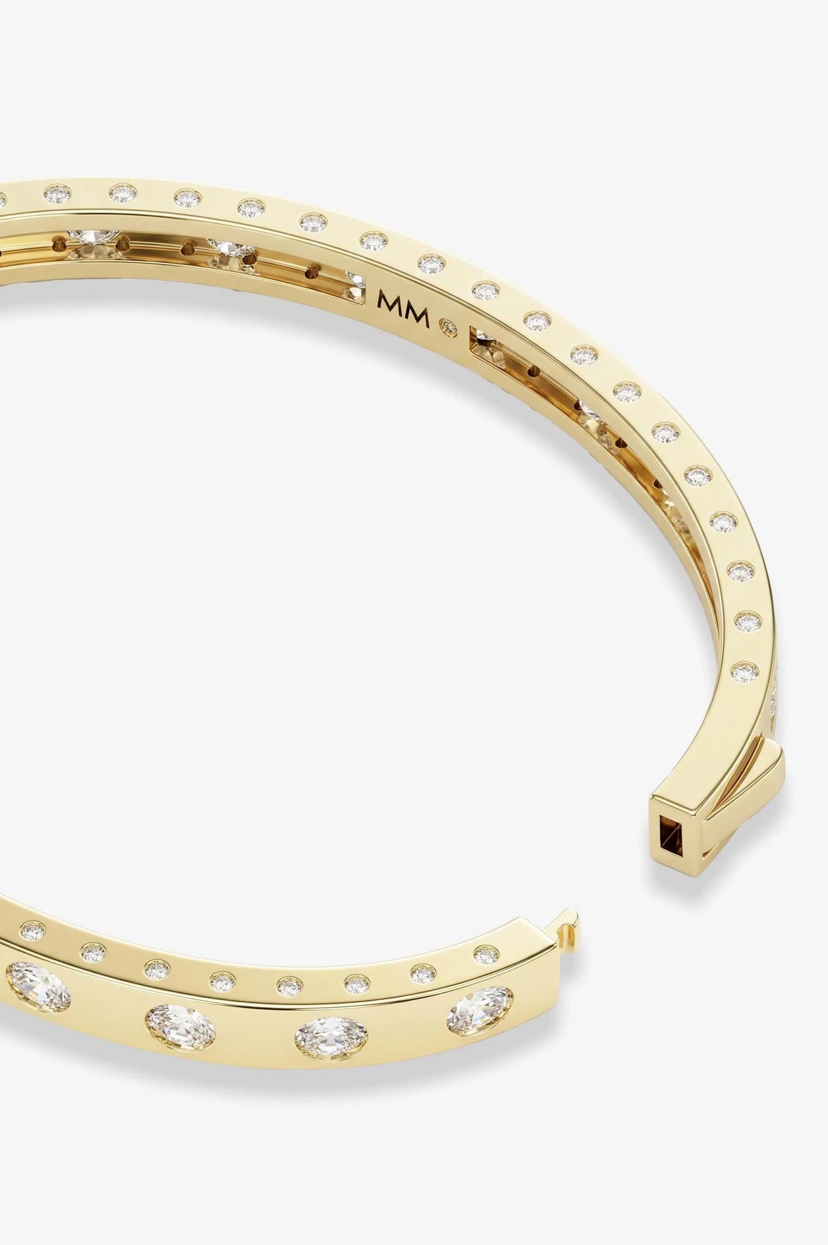 ASHLEY HINGE CUFF