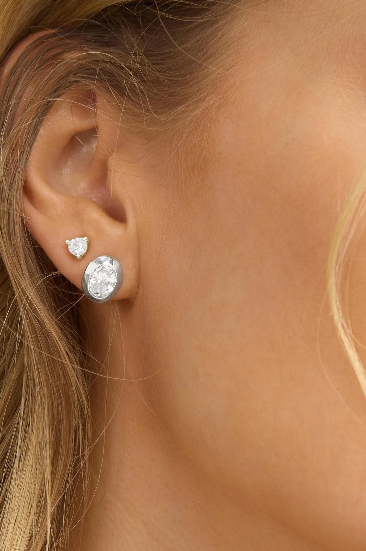 SHE'S A BOSS STUDS - 8mm