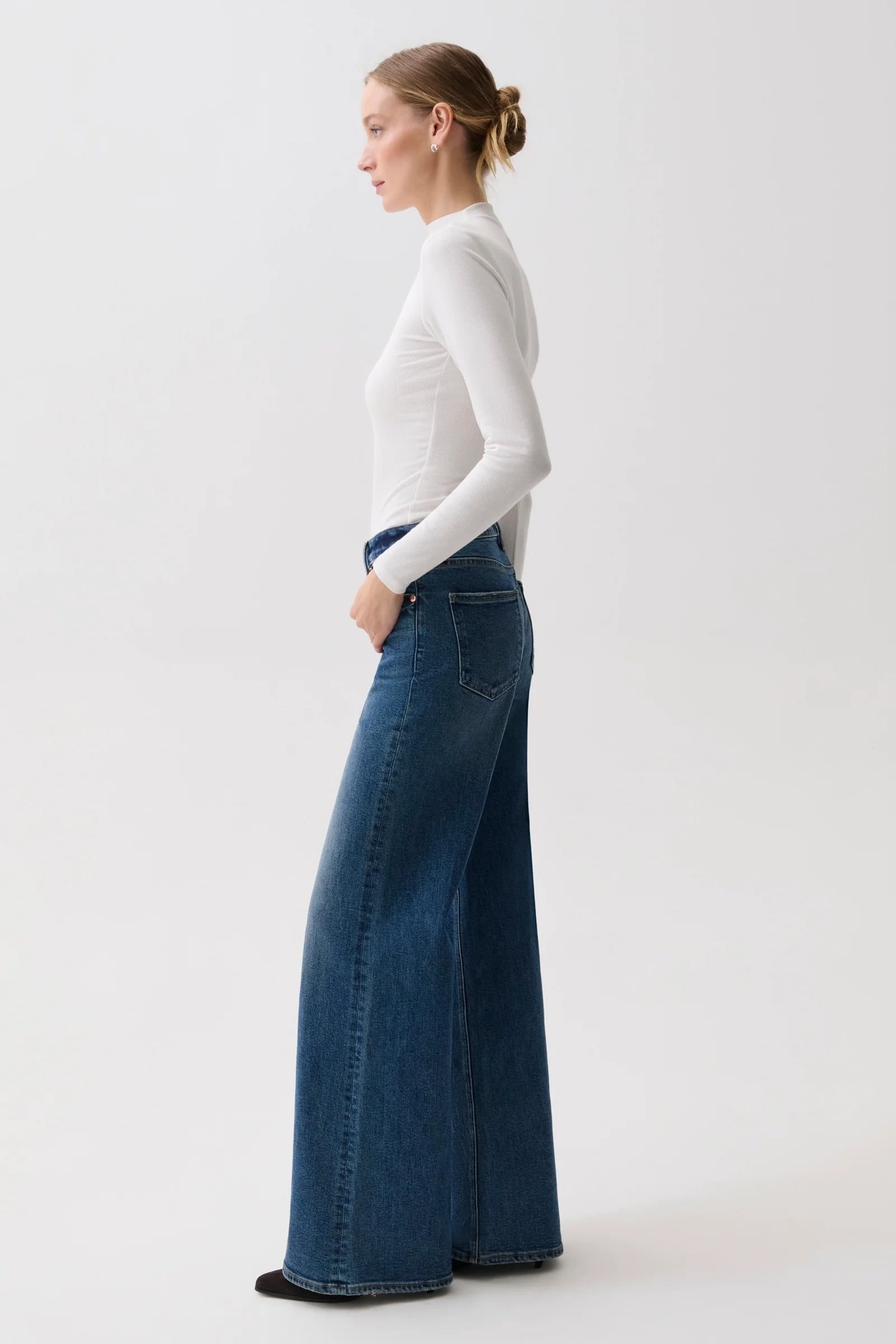 VIVIAN MID RISE WIDE LEG
