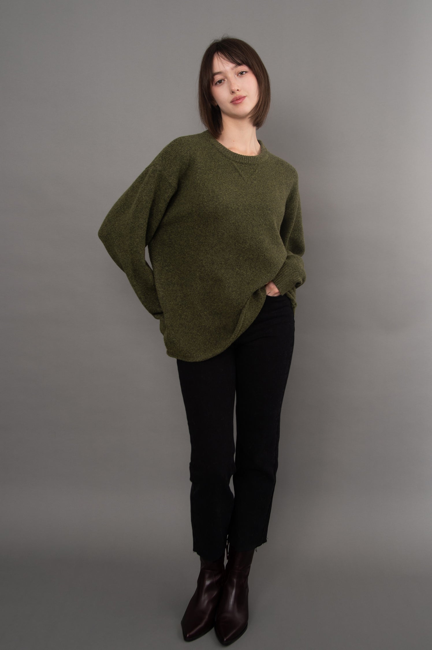 CHASTE LONG SLEEVE CREW NECK PULLOVER
