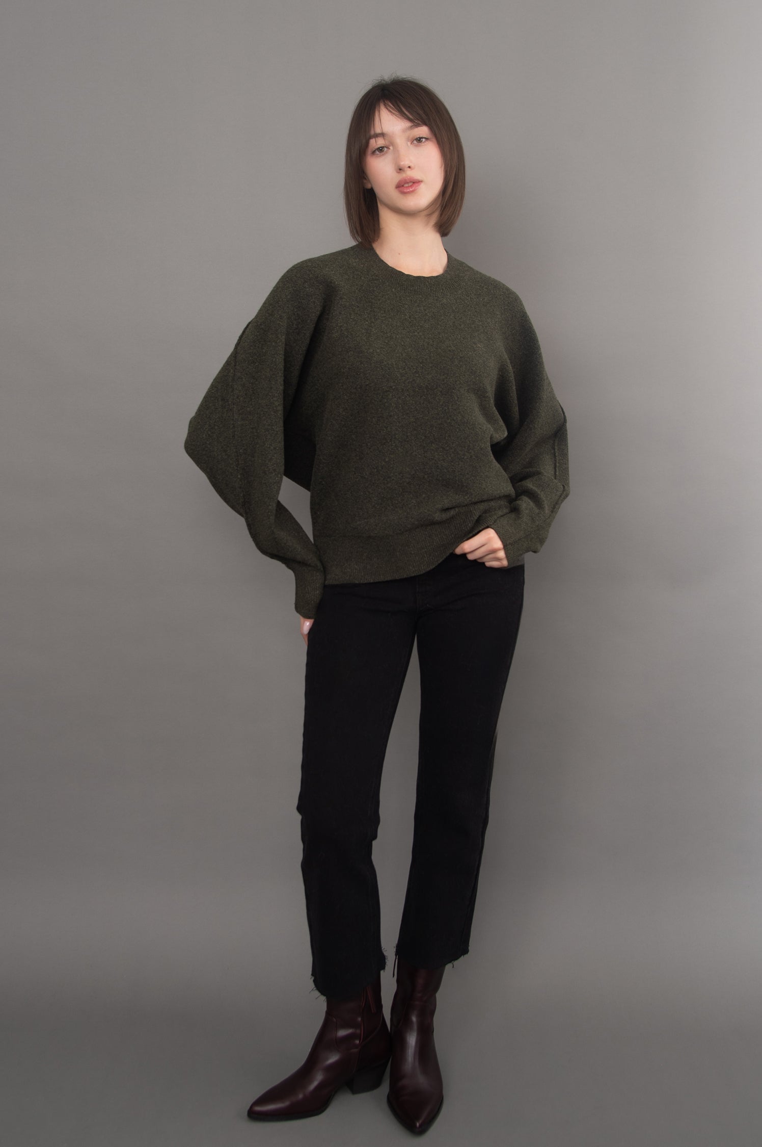 CHASTE LONG SLEEVE CREW NECK PULLOVER