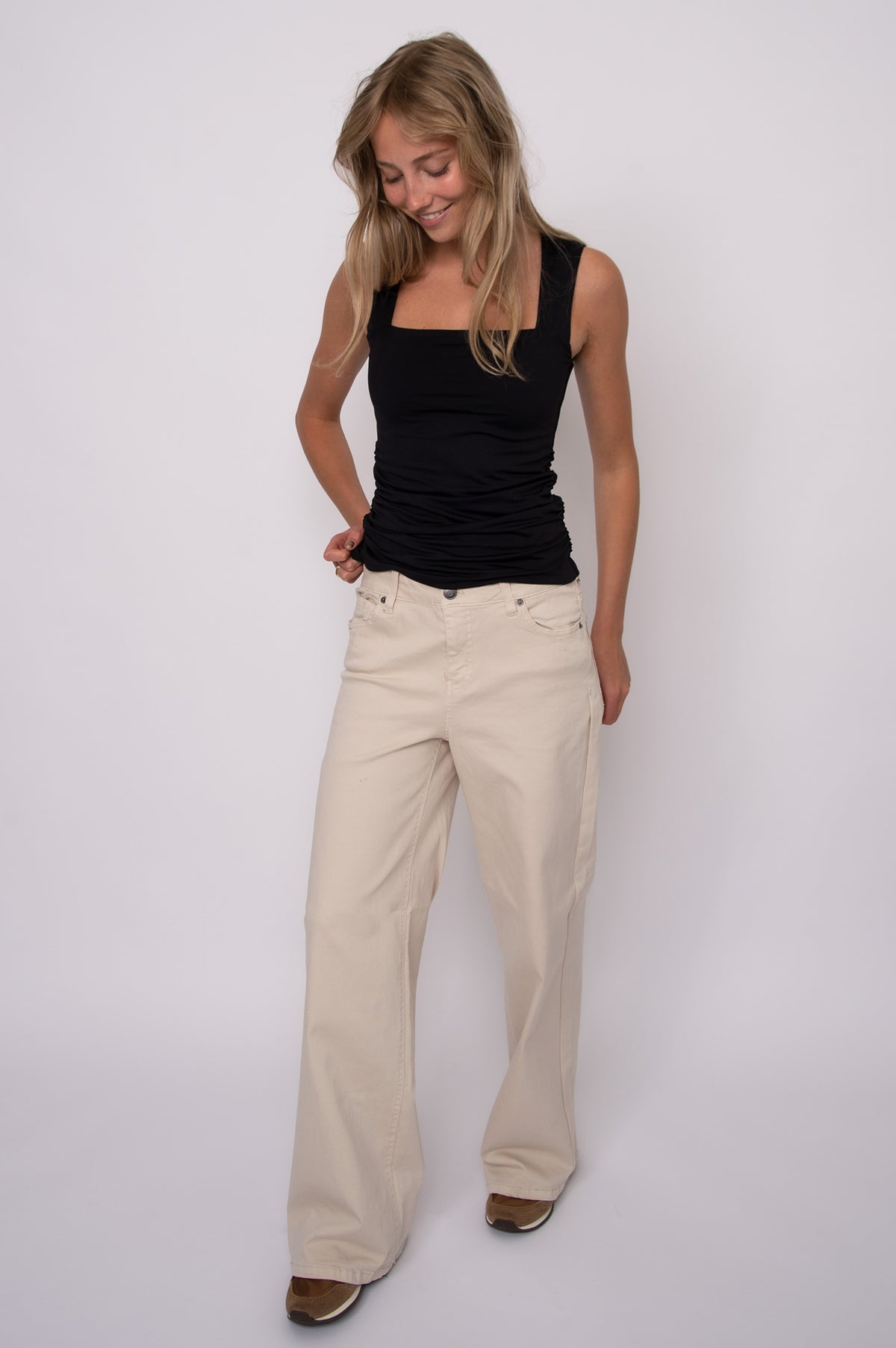 DAVINCI SECOND SKIN SQUARE NECK RUCHED TOP