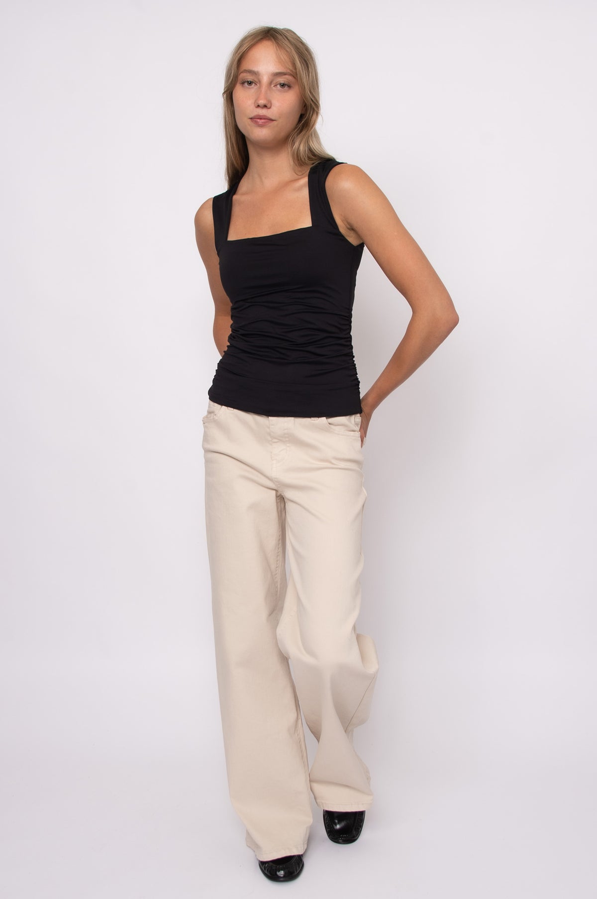 DAVINCI SECOND SKIN SQUARE NECK RUCHED TOP