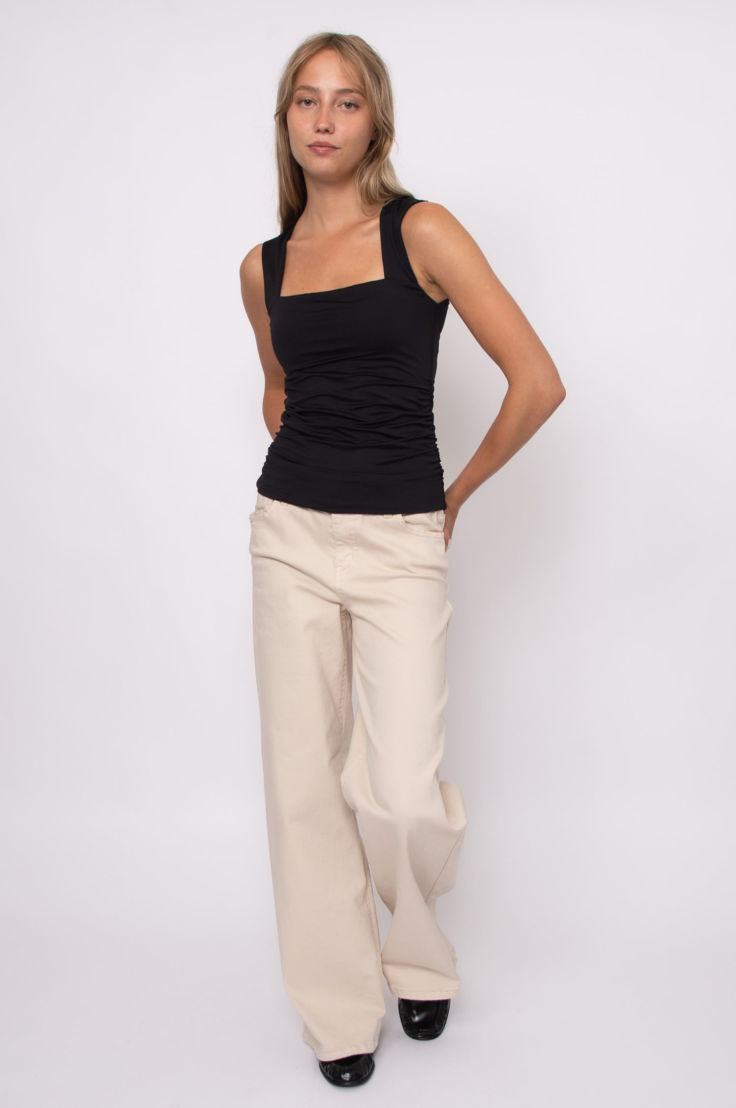 DAVINCI SECOND SKIN SQUARE NECK RUCHED TOP