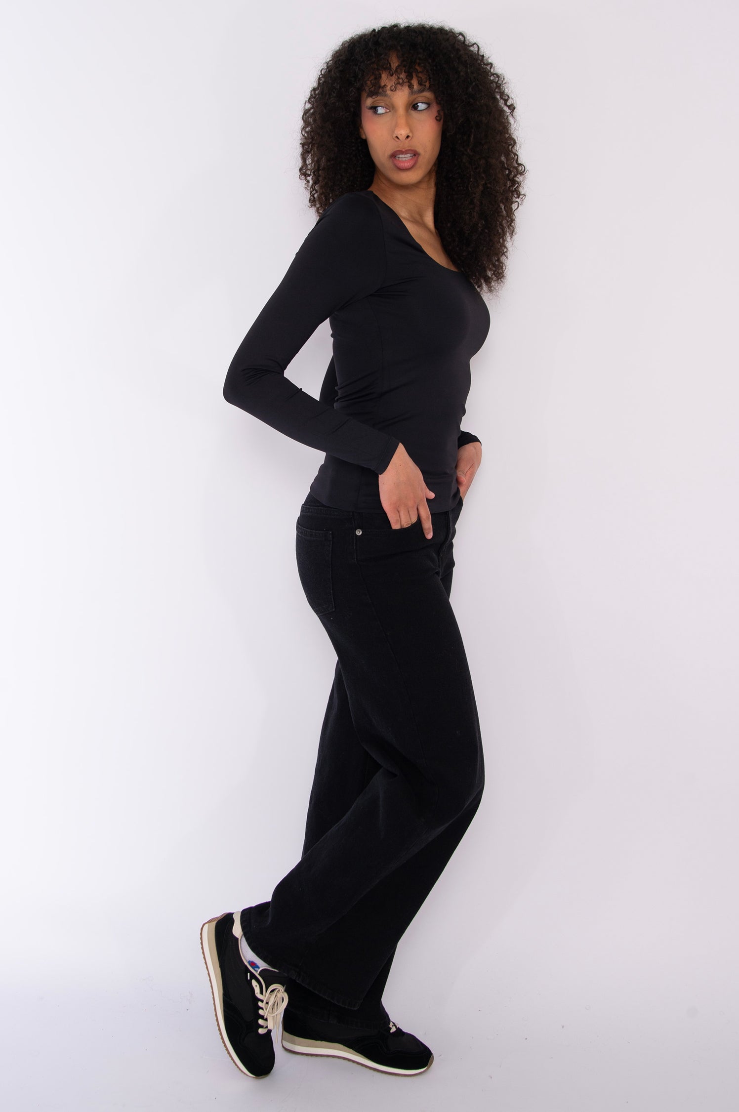 MARIANA SECOND SKIN LS SCOOP TOP
