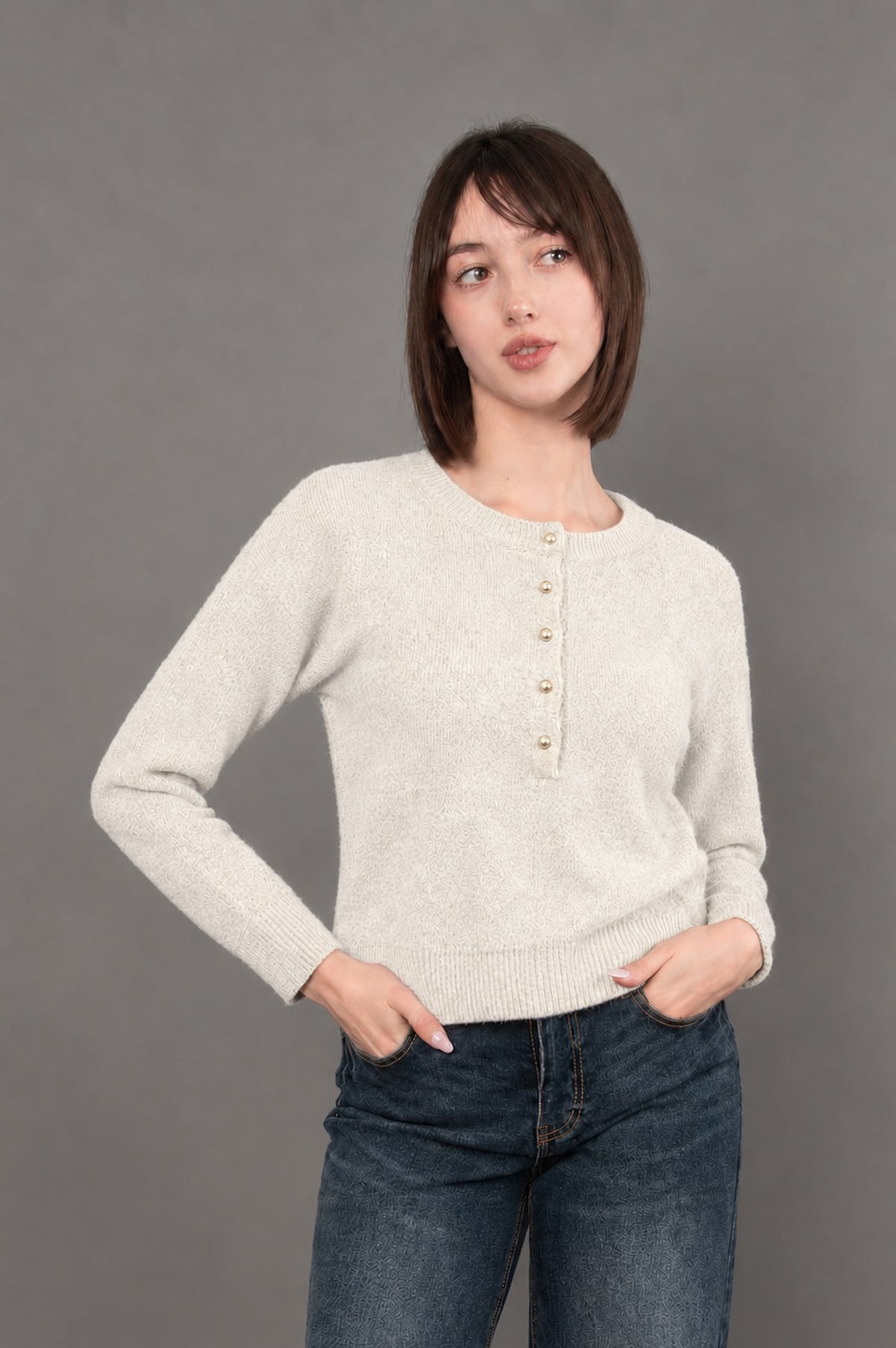 NISHA HENLEY PULLOVER