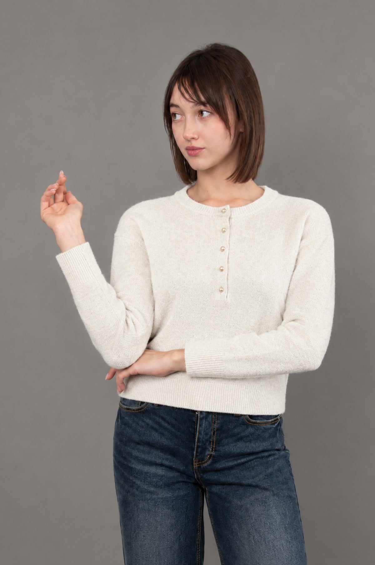 NISHA HENLEY PULLOVER
