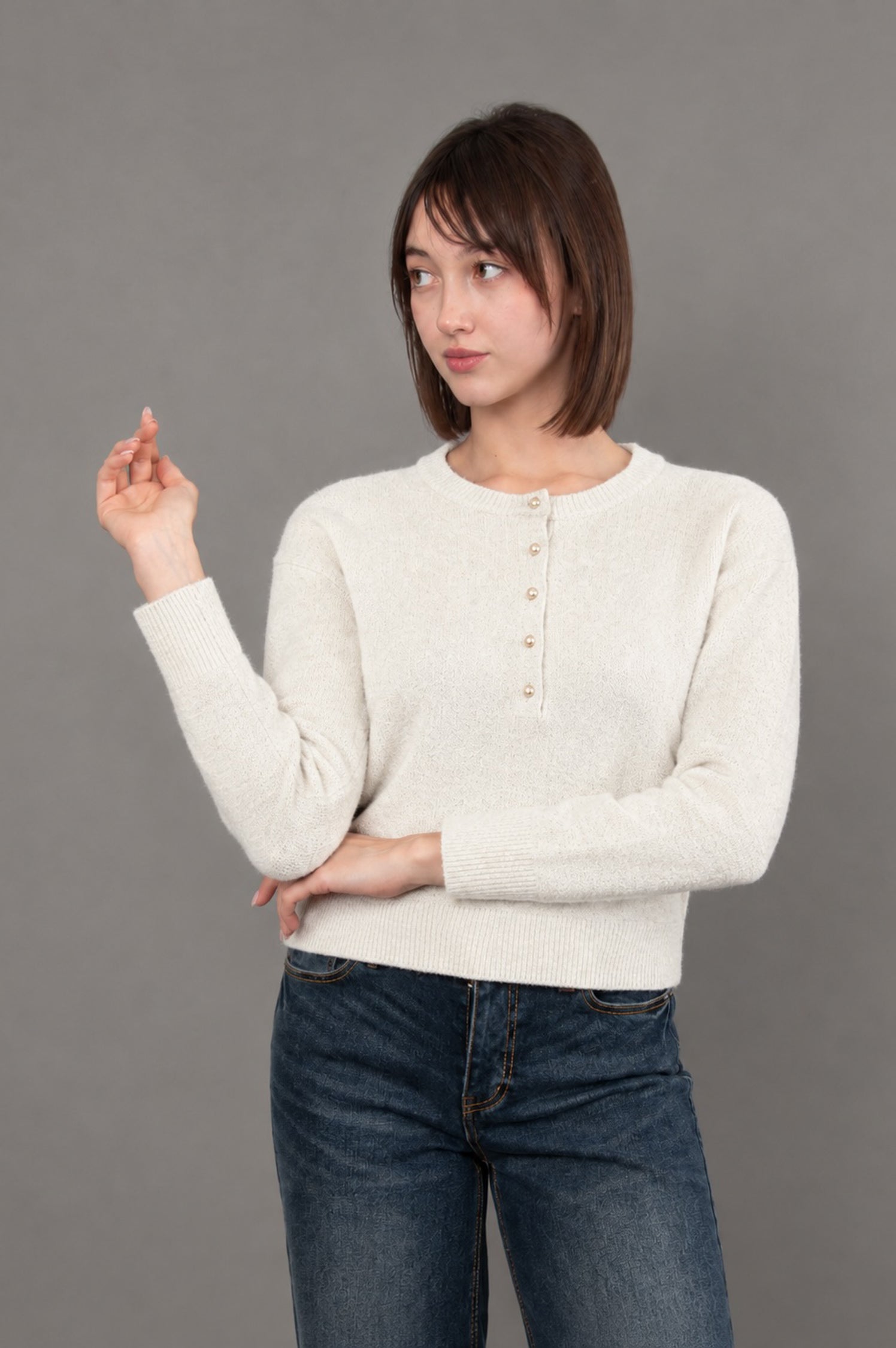 NISHA HENLEY PULLOVER