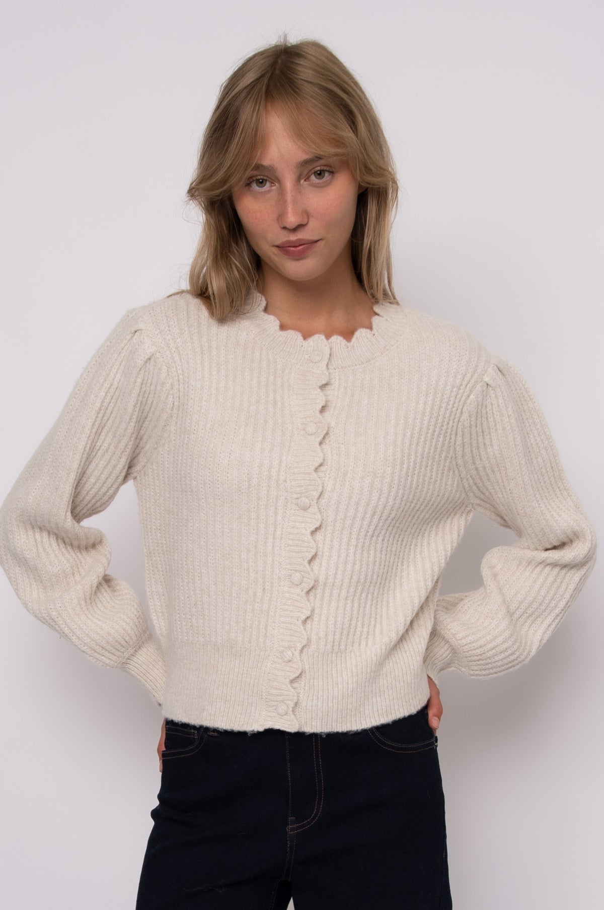 TRUDY LONG SLEEVE CREWNECK CARDIGAN