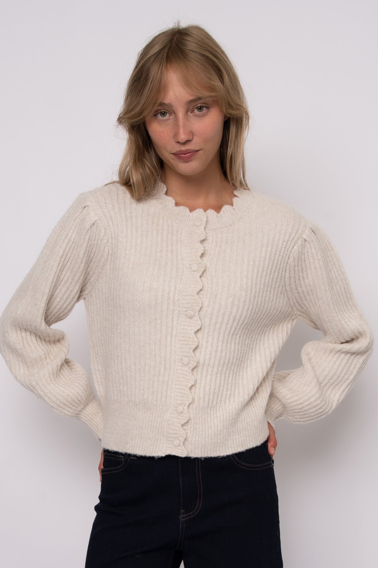 TRUDY LONG SLEEVE CREWNECK CARDIGAN