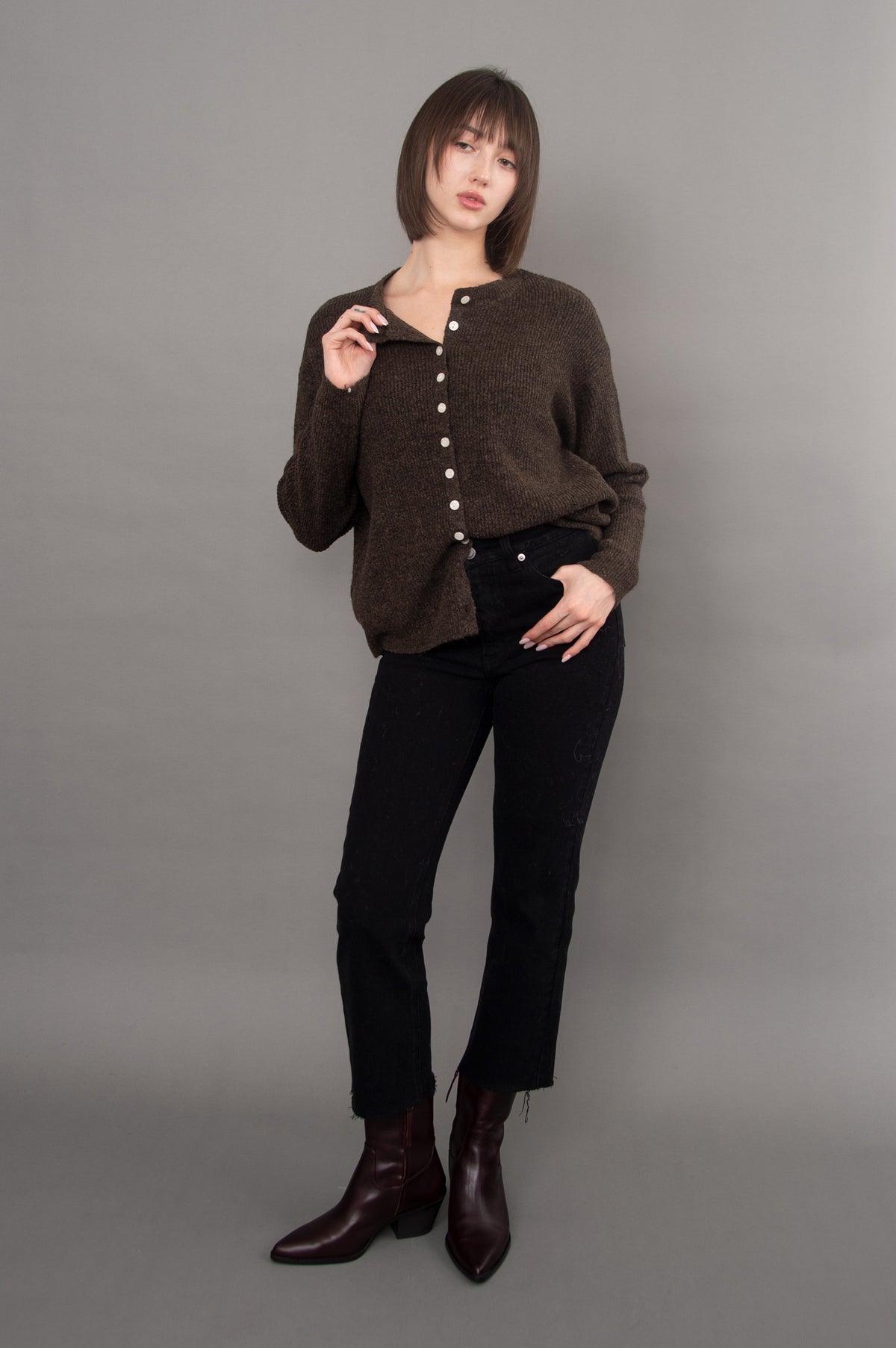 VHEA CREWNECK CARDIGAN