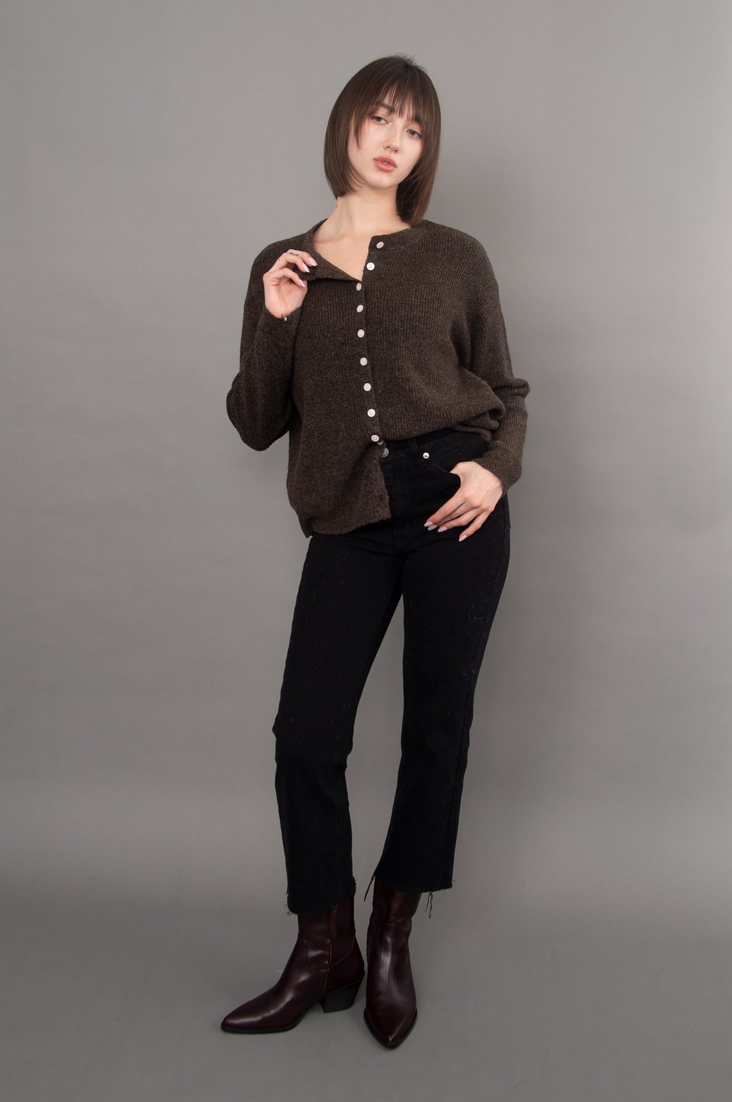 VHEA CREWNECK CARDIGAN