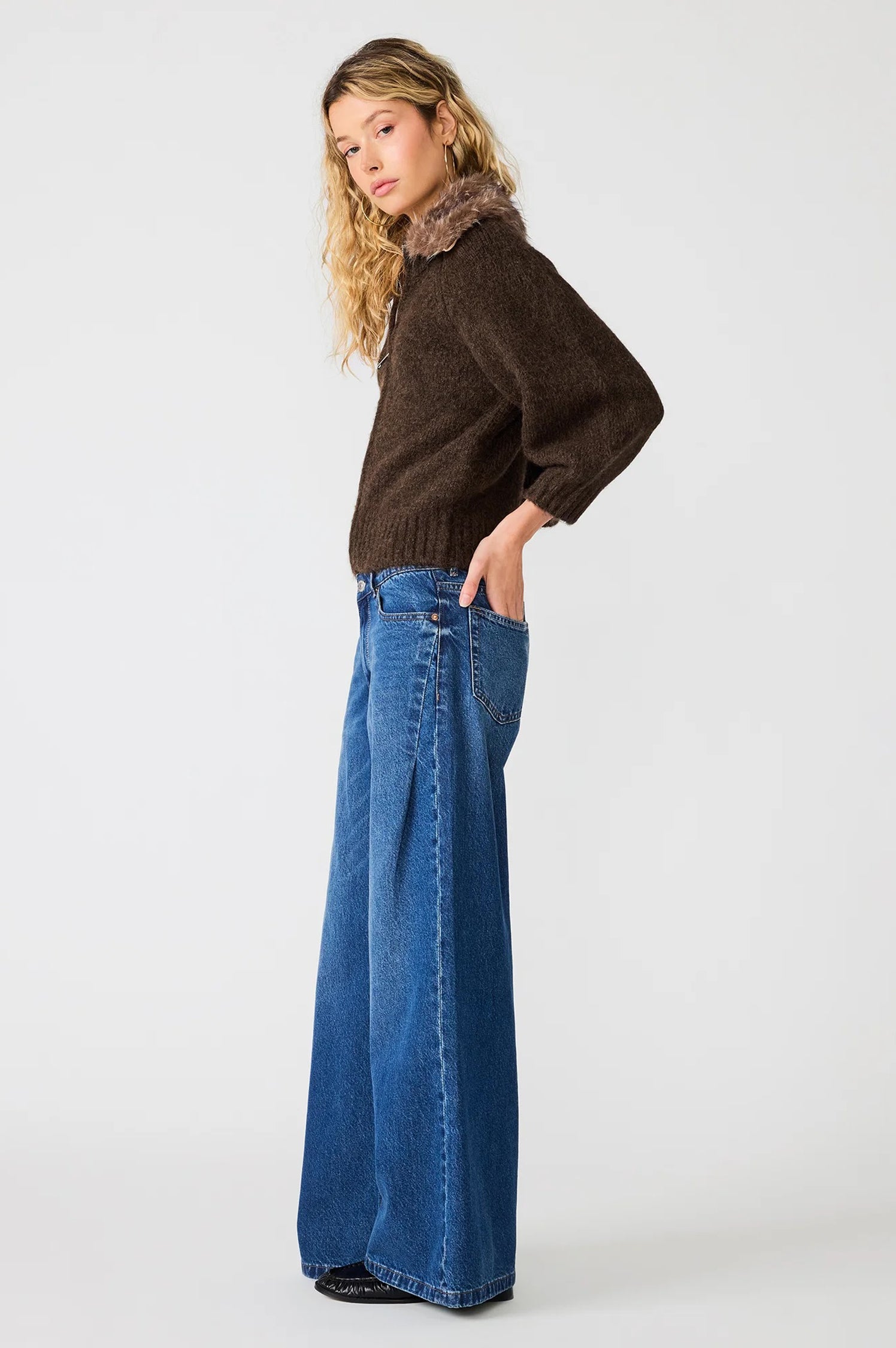 ODESSA SWEATER
