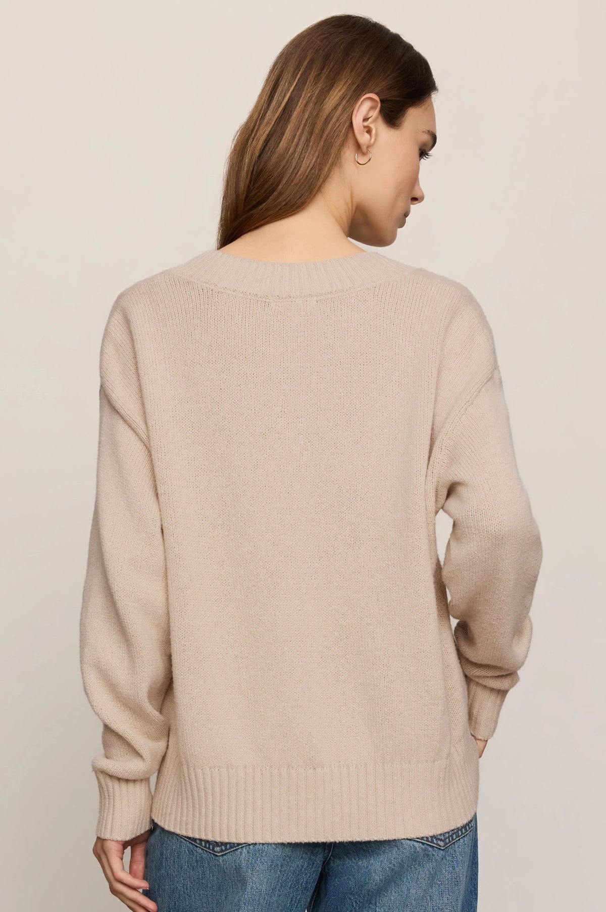 CLOUD SPUN V-NECK SWEATER