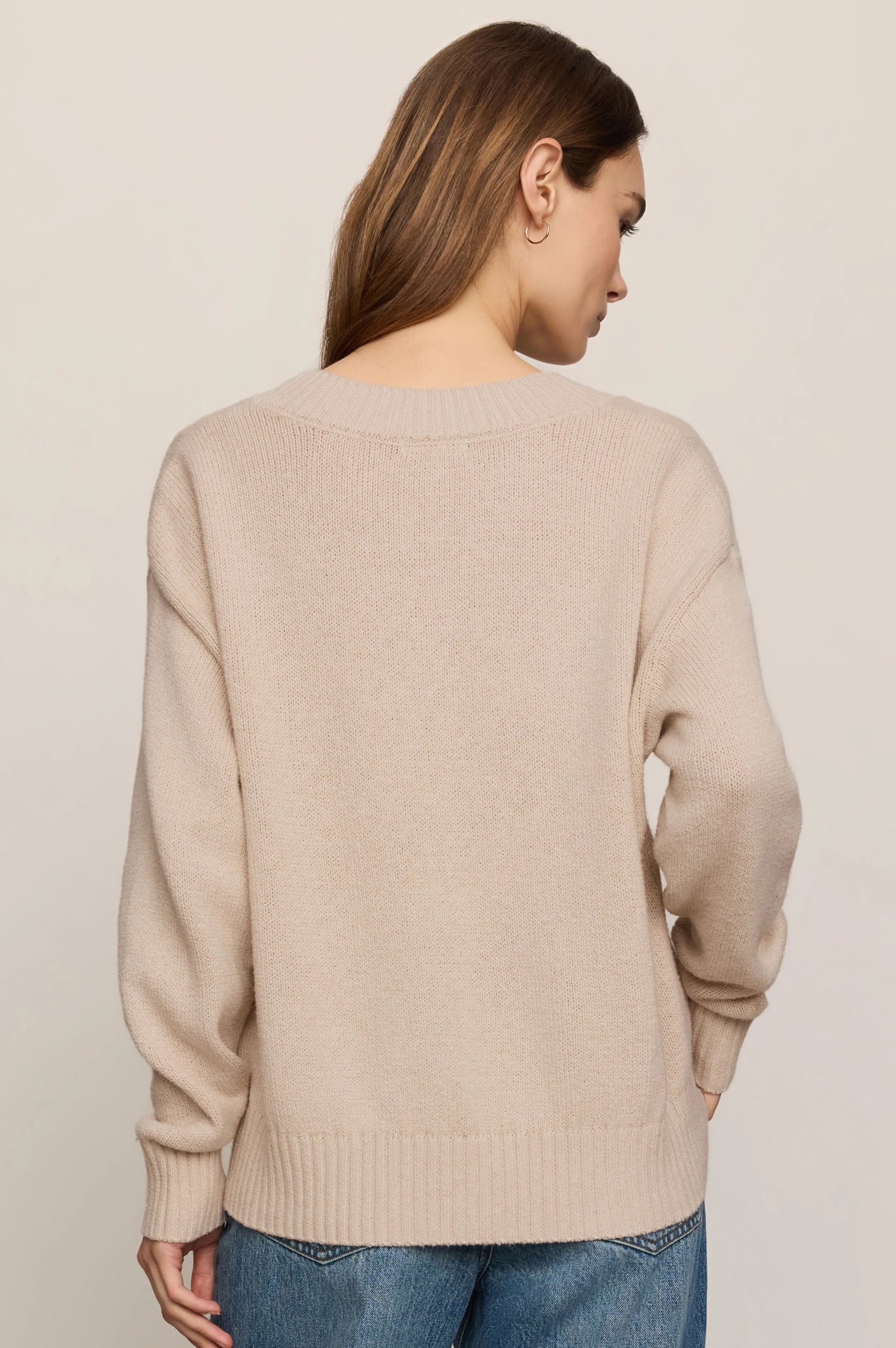 CLOUD SPUN V-NECK SWEATER