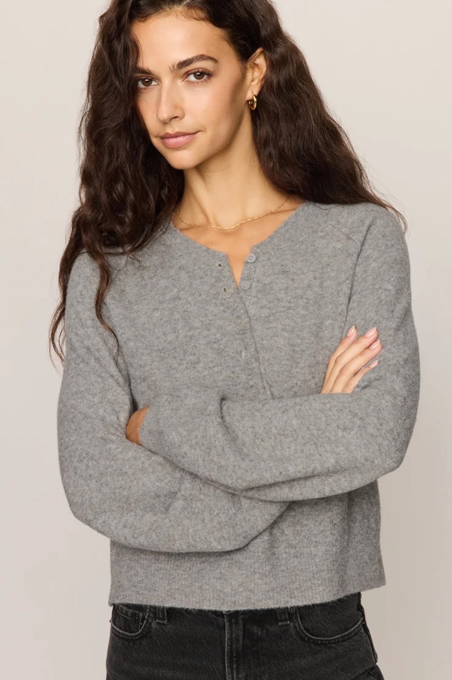 WESTMONT HENLEY SWEATER